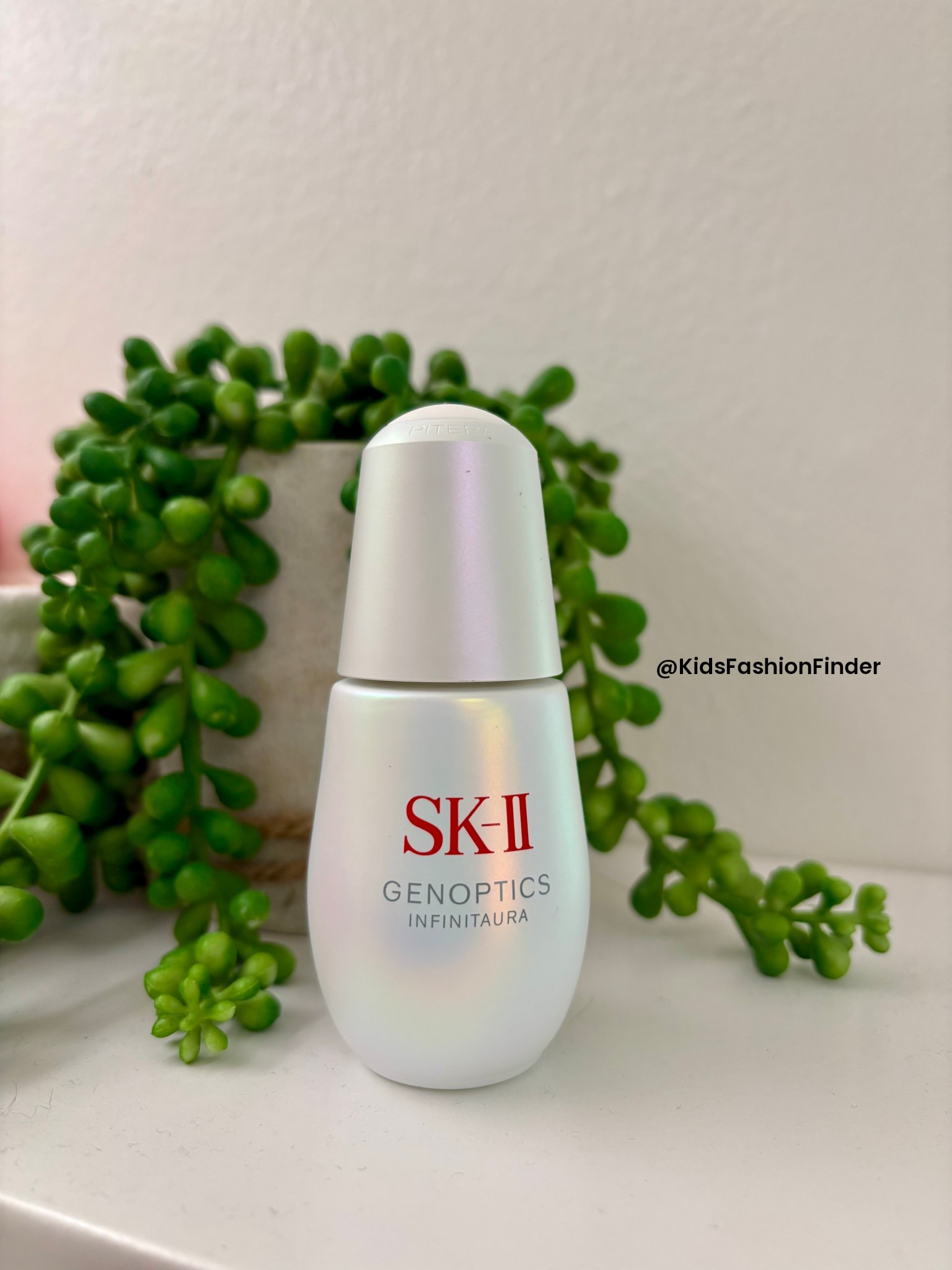 ✨ SK-II #1 Brightening Serum — GenOptics InfinitAura 💖

Lightweight with a soft, pleasant scent 🌸
With consistent use, skin looks brighter, glowy & more plump ✨

Perfect for upgrading your routine or gifting mom something special 💝

@skii.usa

#SKII #BrighteningSerum #GlassSkin #SKIIPartner
#SkincareRoutine #LuxuryBeauty #GlowSkin #MomGift
#BeautyMustHave #SelfCare #SkincareAddict ✨💛

#LTKMothersDay #LTKmomlife #LTKselfcare