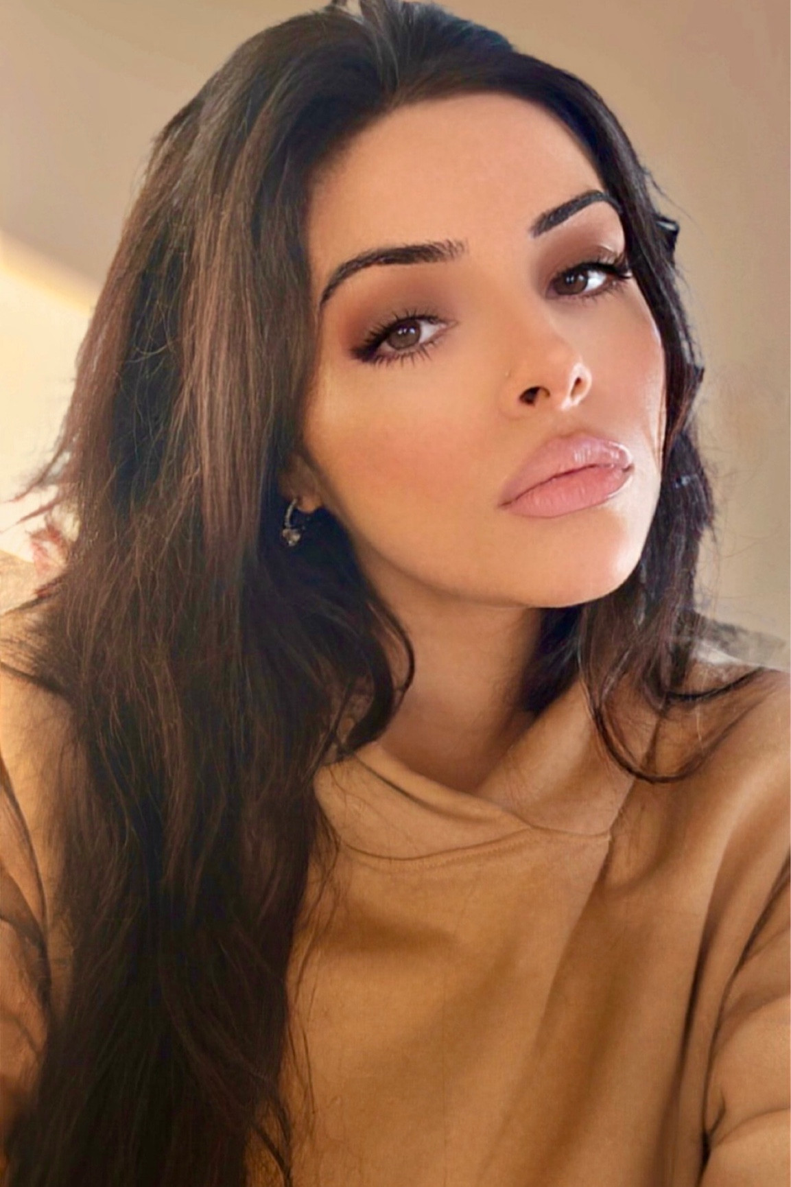 Holiday makeup , soft glam , holiday glam , December makeup tutorial , sephora makeup , drugstore makeup 

#LTKHoliday #LTKbeauty #LTKSeasonal