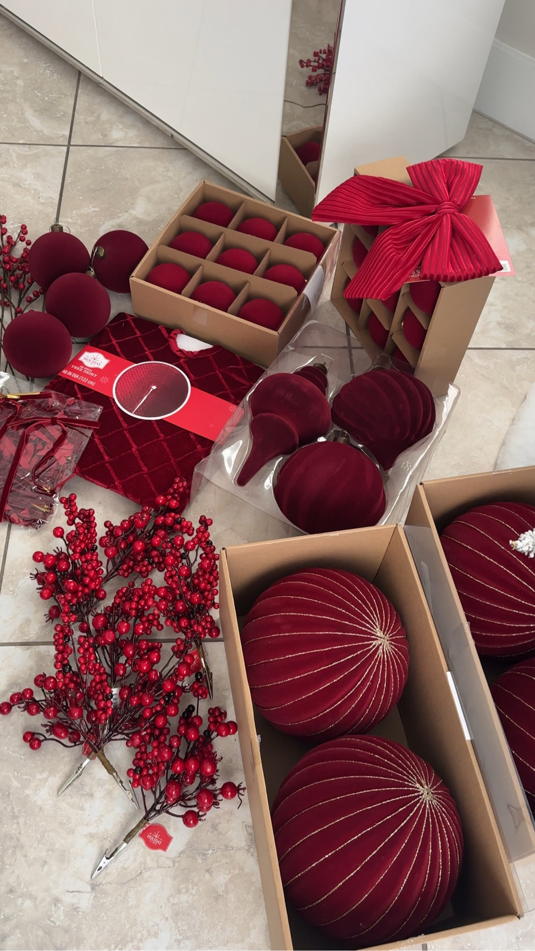 A Burgundy Christmas 🎄 

#christmasdecor #christmastree #burgundy #ornaments


#LTKHoliday #LTKSeasonal #LTKHome