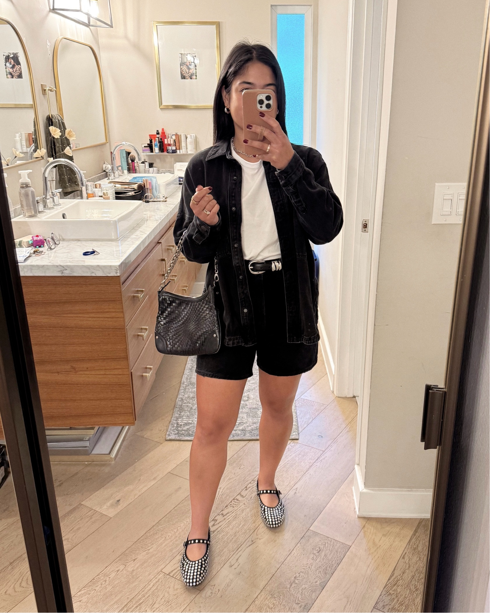 Casual weekend outfit! Craving fall but it’s warm so shorts it is! My shorts are 30% off plus select items BUY ONE GET ONE free with code BUYONE !! Runs TTS! 

#LTKSaleAlert #LTKShoeCrush #LTKStyleTip