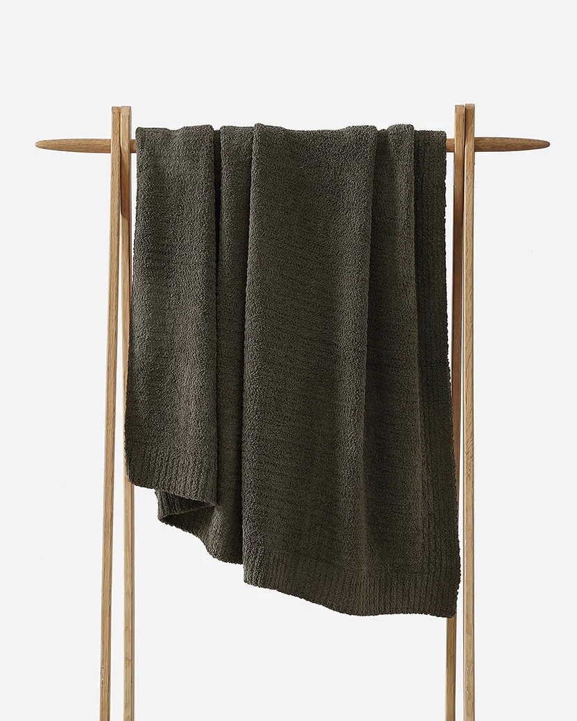 Snug Throw | Sunday Citizen