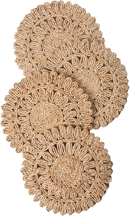 13.8" Round Corn Husk Placemats Set of 4 | Boho Rattan Woven Table Mats | Farmhouse Spring Plate ... | Amazon (US)