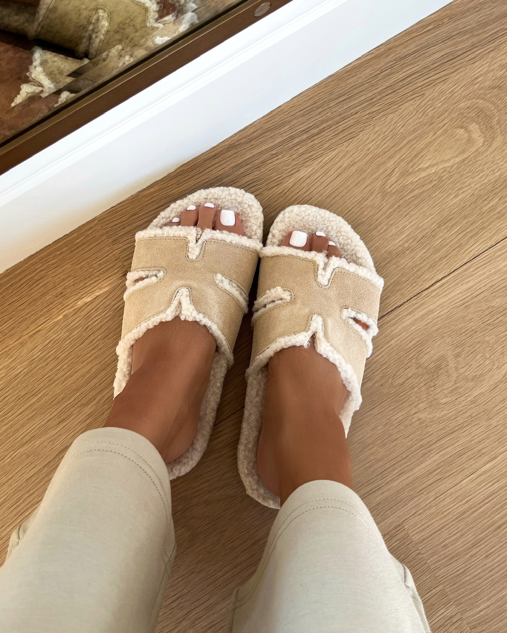Amazon faux shearling slippers on sale

#LTKOver40 #LTKSeasonal #LTKmomlife
