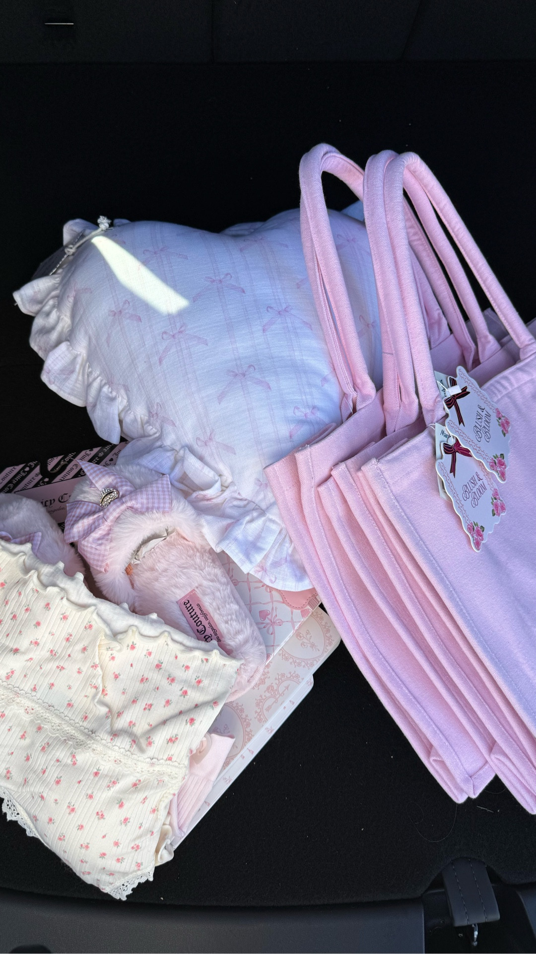 Marshalls, HomeGoods, valentines, decor, spring decor, girly decor

#LTKHome #LTKSeasonal