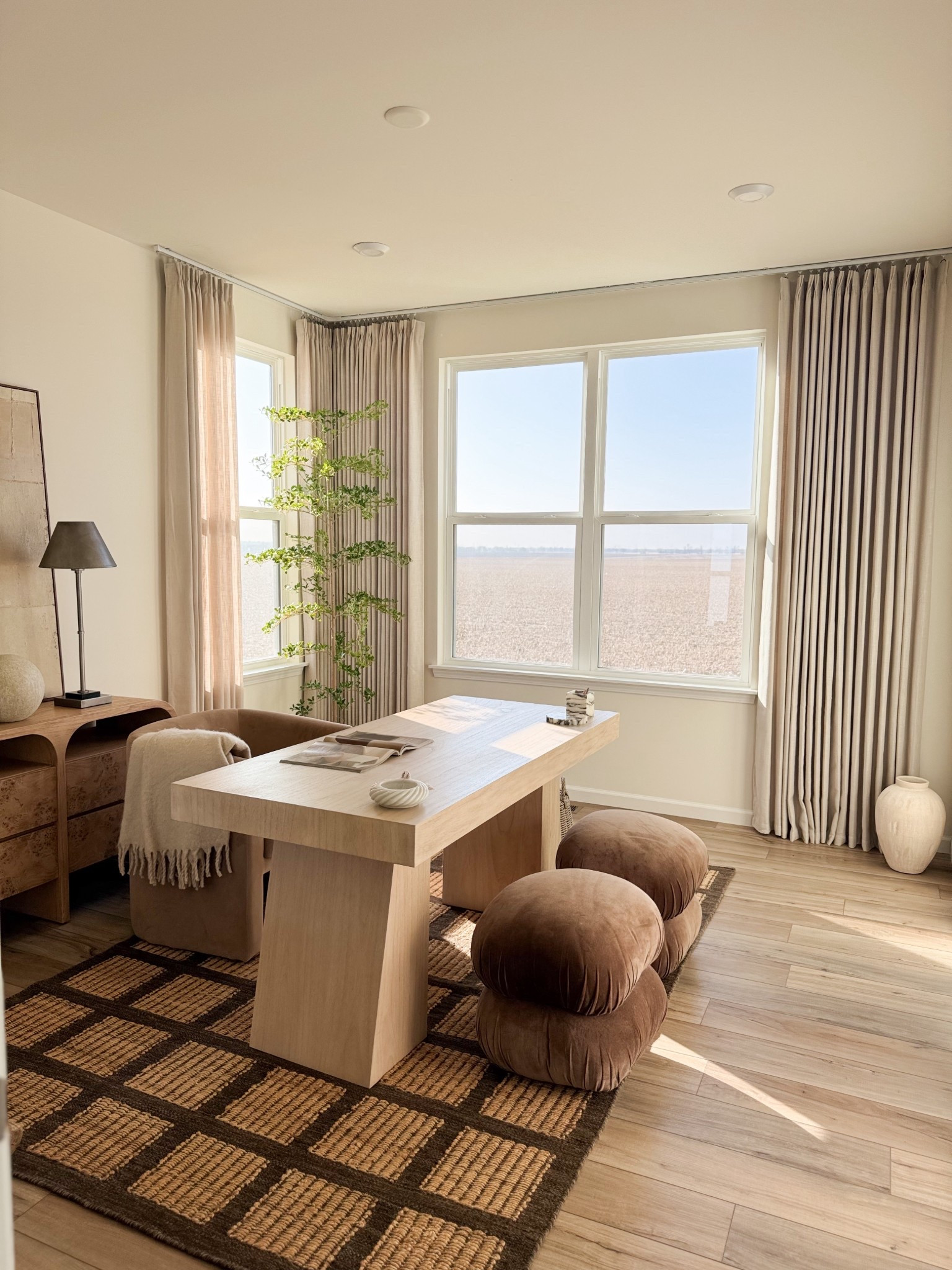 Office goals 🌻 anything brown lately just makes me so happy and this is exactly how I wanted my office to feel so I can actually enjoy working here all day

#LTKmorningroutine #LTKHome #LTKSaleAlert