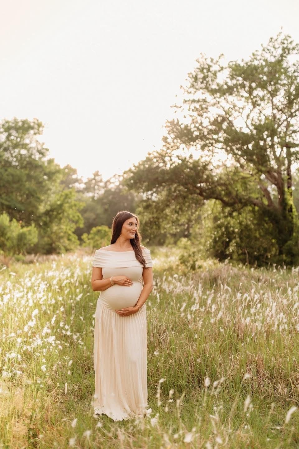 Maternity photoshoot dress from Amazon! NOT MATERNITY, Very stretchy. Wearing my true size M

#LTKBaby #LTKStyleTip