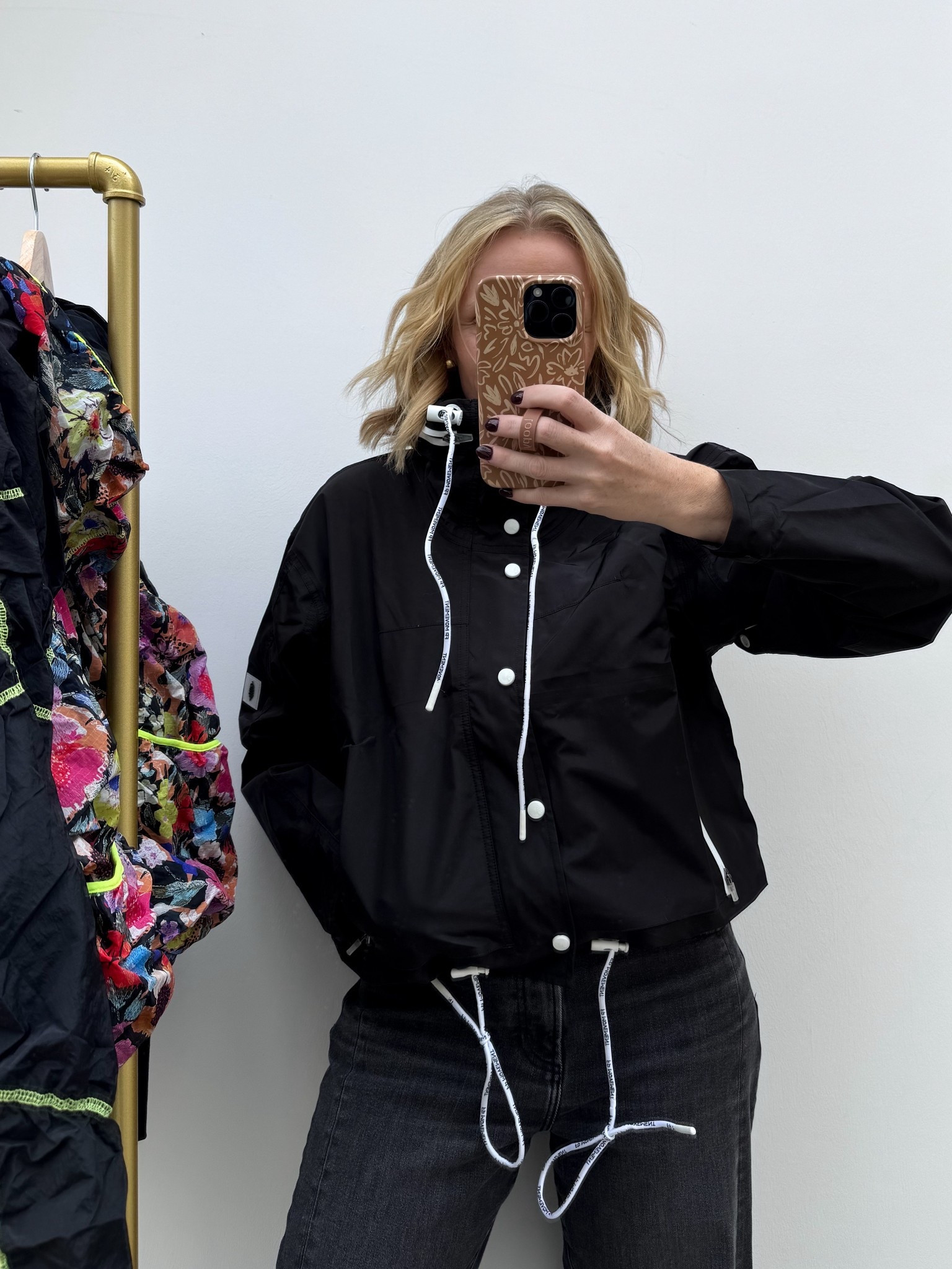 The perfect little rain jacket ☔️

Size: small

I snagged this when it was 50% off, but would pay full price for it.

Free People | jacket | winter jackets | sale alert | mom style | casual style | essentials



#LTKOver40 #LTKActive #LTKSeasonal