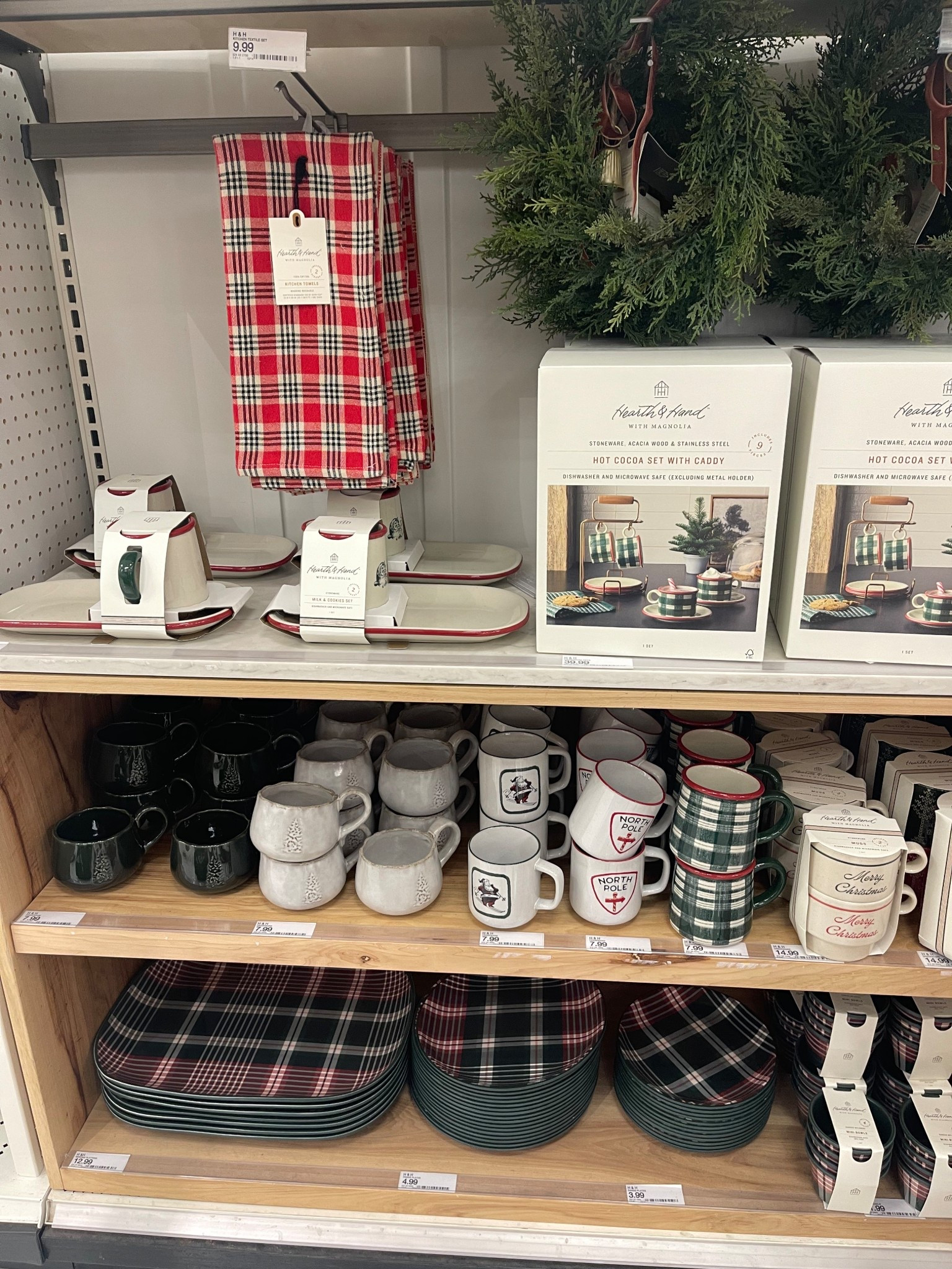 Plaid for Christmas ❤️💚








Ralph Lauren Christmass



#LTKHome #LTKHoliday #LTKSeasonal