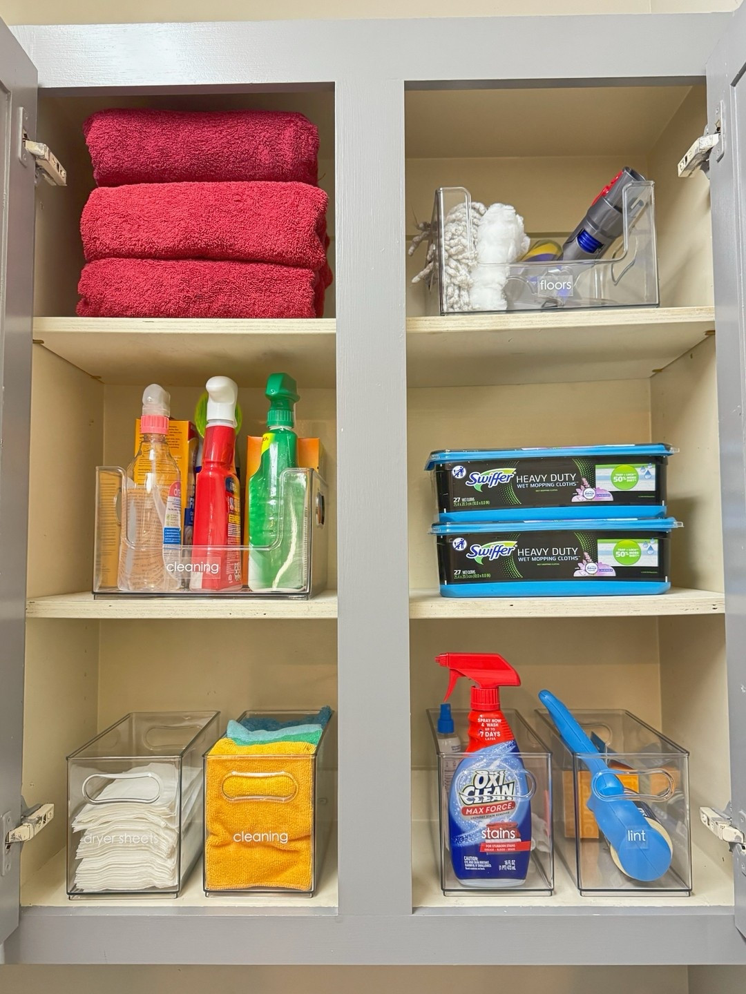 Spring cleaning anyone? It’s amazing how the right product can transform a space. Swipe to see the before and comment “shop” to get the links to some of our favorite bins!