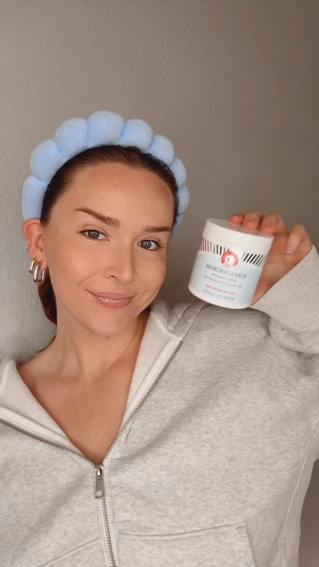 @First Aid Beauty It’s 2025 and we are ditching the subpar skincare for things that actually work. One of my go-to’s for years has been the First Aid Beauty Ultra Repair Cream because it’s simple, effective, SO hydrating and soothing. I love it for at home and I always try to bring it when I travel. This is a fan favorite for a reason so grab yours today and experience the hydration for yourself ✨ 

#LTKFindsUnder100 #LTKBeauty #LTKTravel