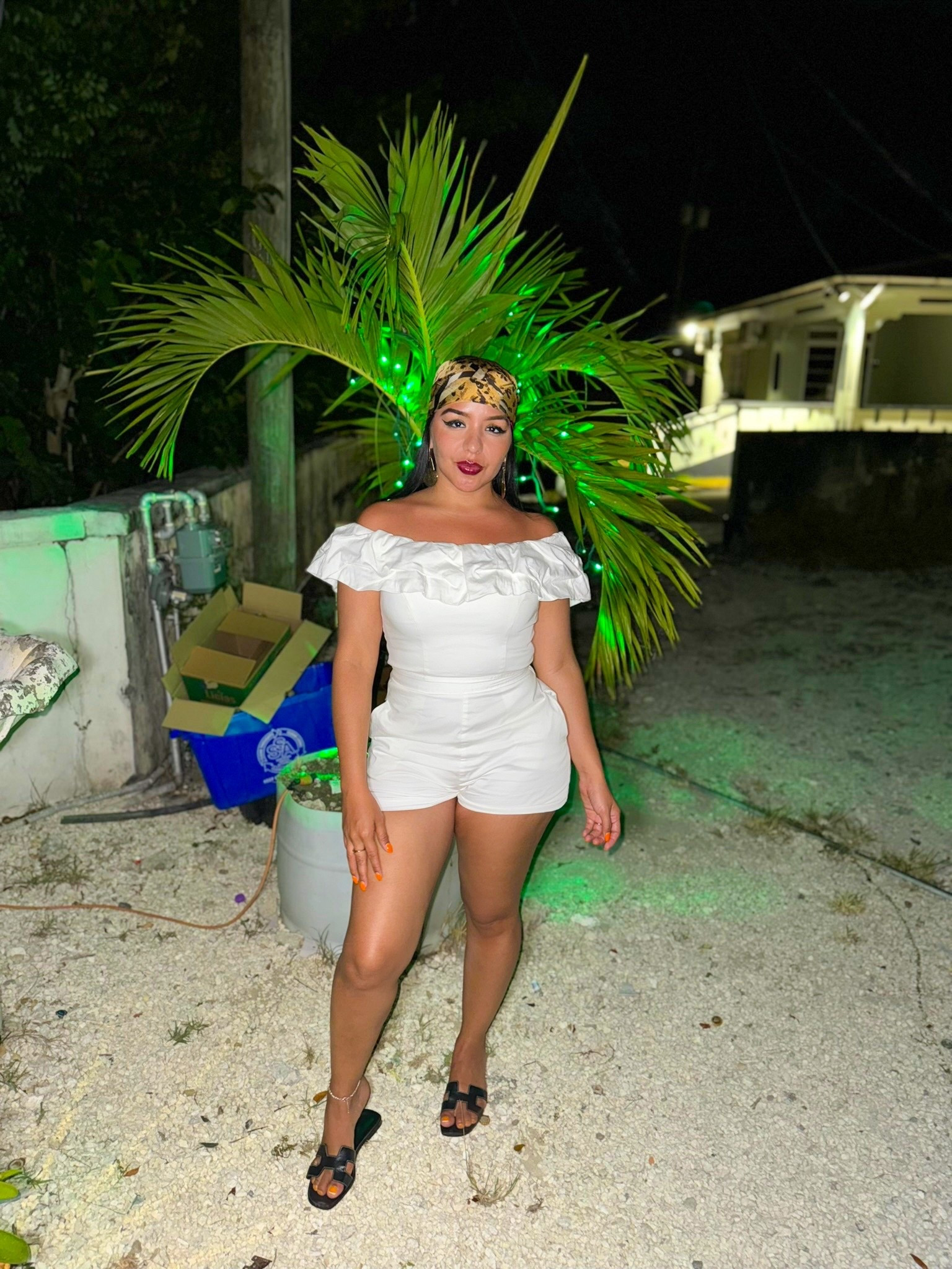 Runs true to size. I should’ve gotten a medium but got a small instead and it was too tight. 

#LTKSummerEdit #LTKSeasonal #LTKSaleAlert