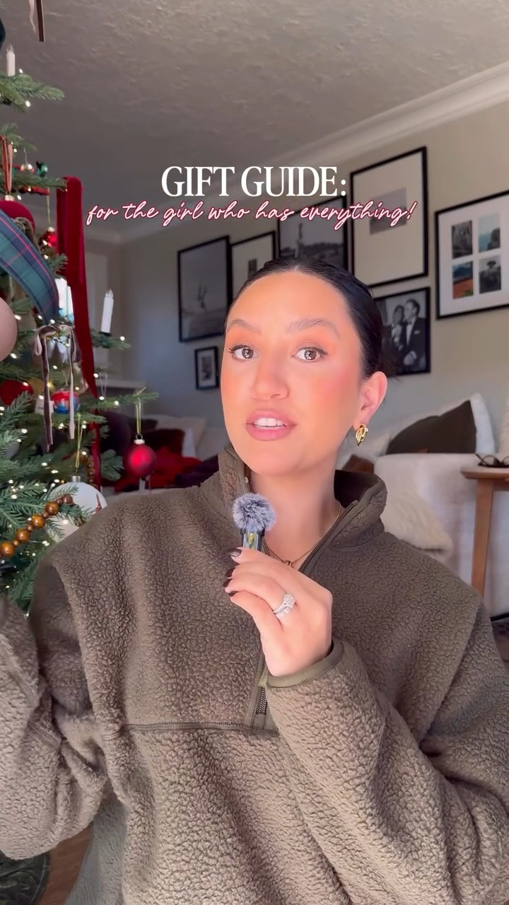 christmas gifts for the girl who has everything!🎁

Personalized mirror compact
Personalized high quality packing cube set with their name on it
Bread slicer for sourdough girlies
Marble and gold wine cooler and holder
cooling marble wine cup coaster
Tortoise hair clip and hair comb with their name on it
if you need more gift guides I have 10+ saved in my bio for you!

Christmas gifts | gift ideas for her | Christmas wishlist | unique chic girl gifts | gifts for mom

#LTKGiftGuide #LTKCyberWeek #LTKHoliday