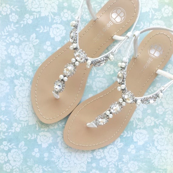 beach wedding flip flops for guests