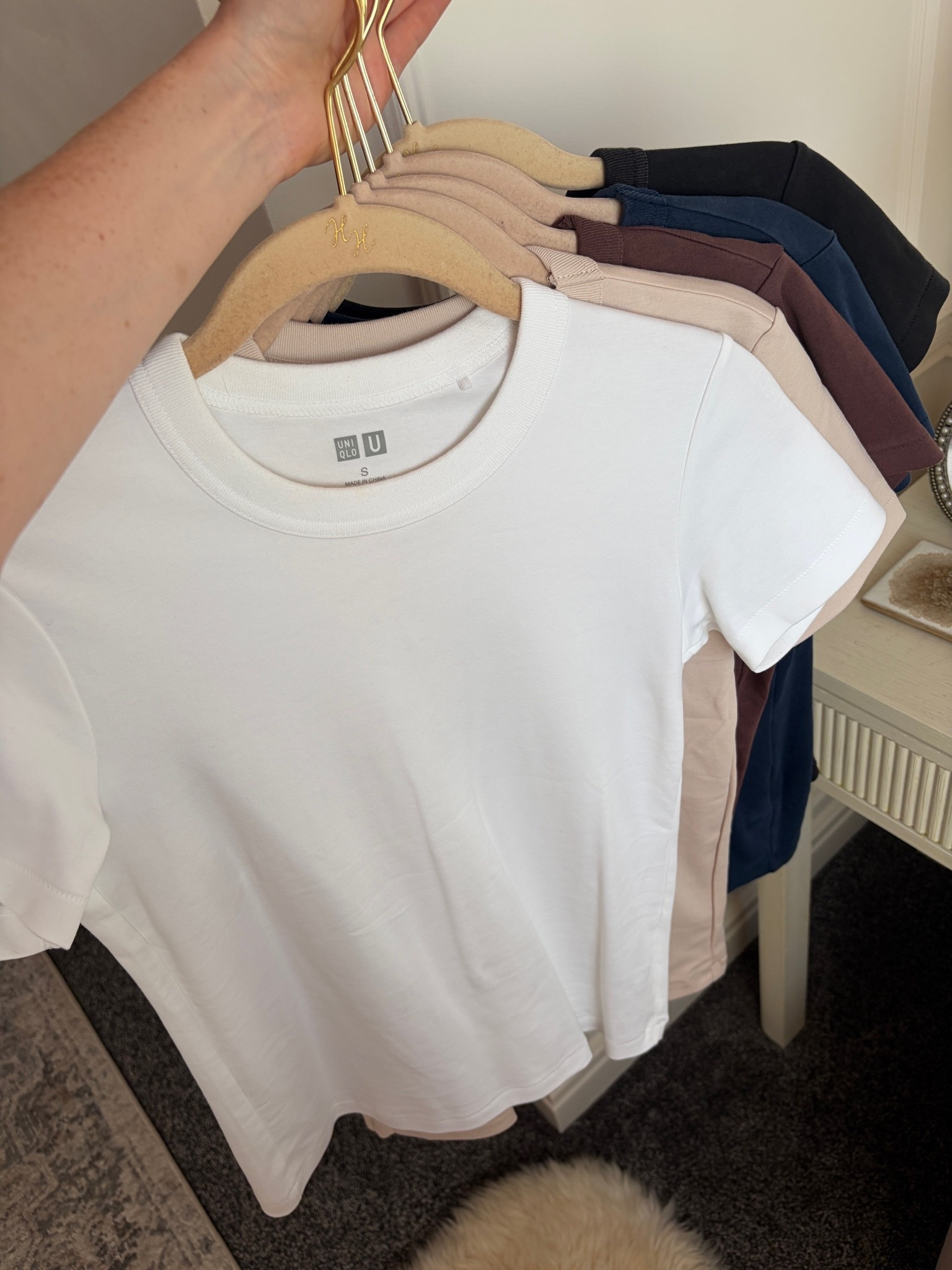 My most-worn basic 🤍 The Uniqlo Crew Neck T-shirt is one of those pieces I keep buying in multiple colours because it's just that good. Super affordable, amazing quality, and the neckline is absolutely perfect. I wear a size S and it goes with literally everything from jeans to tailored trousers to skirts. A wardrobe staple you'll reach for on repeat. @UNIQLO

#LTKuk #LTKsummer #LTKstyletip