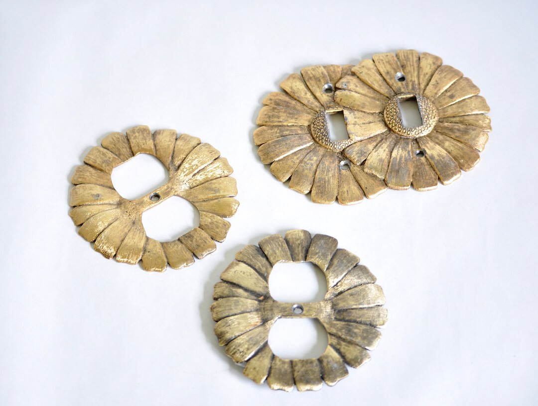 Vintage Brass Flower Switchplates - Etsy | Etsy (US)