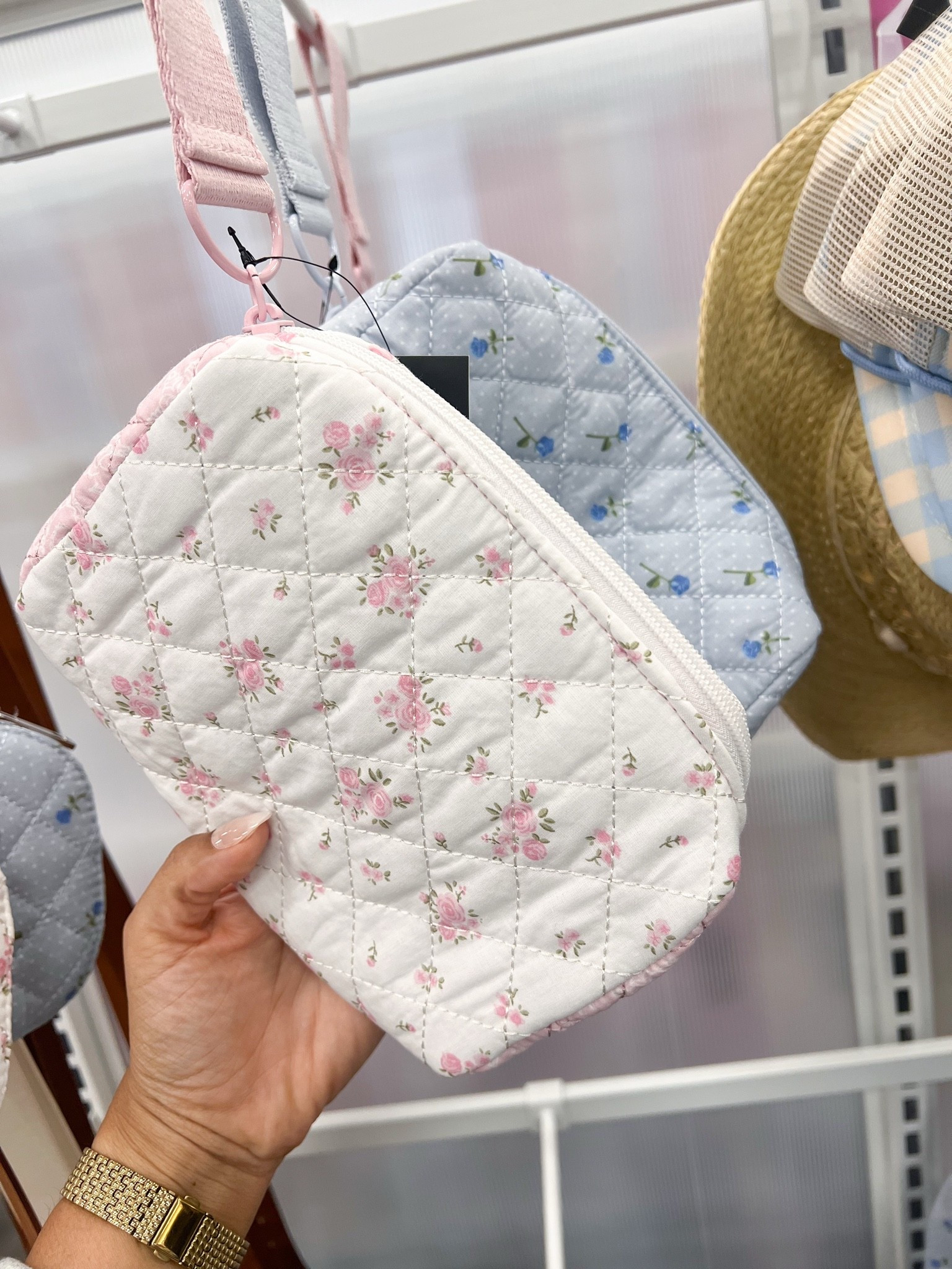 Floral quilted makeup bags

Target finds, Target style, travel, @Target

#LTKHome