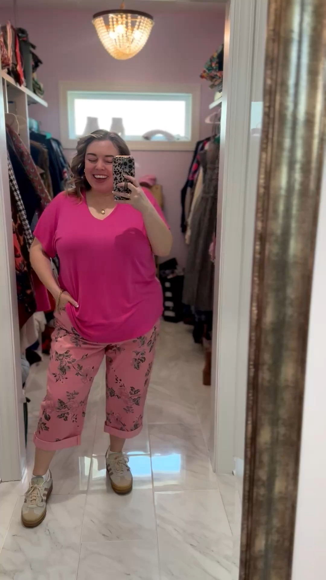 🌷 Let’s go tulip picking! 🌷 I’m wearing this cute new top & floral jeans combo from @Lane Bryant. Shop it here! 

#LTKootd #LTKPlusSize #LTKSaleAlert