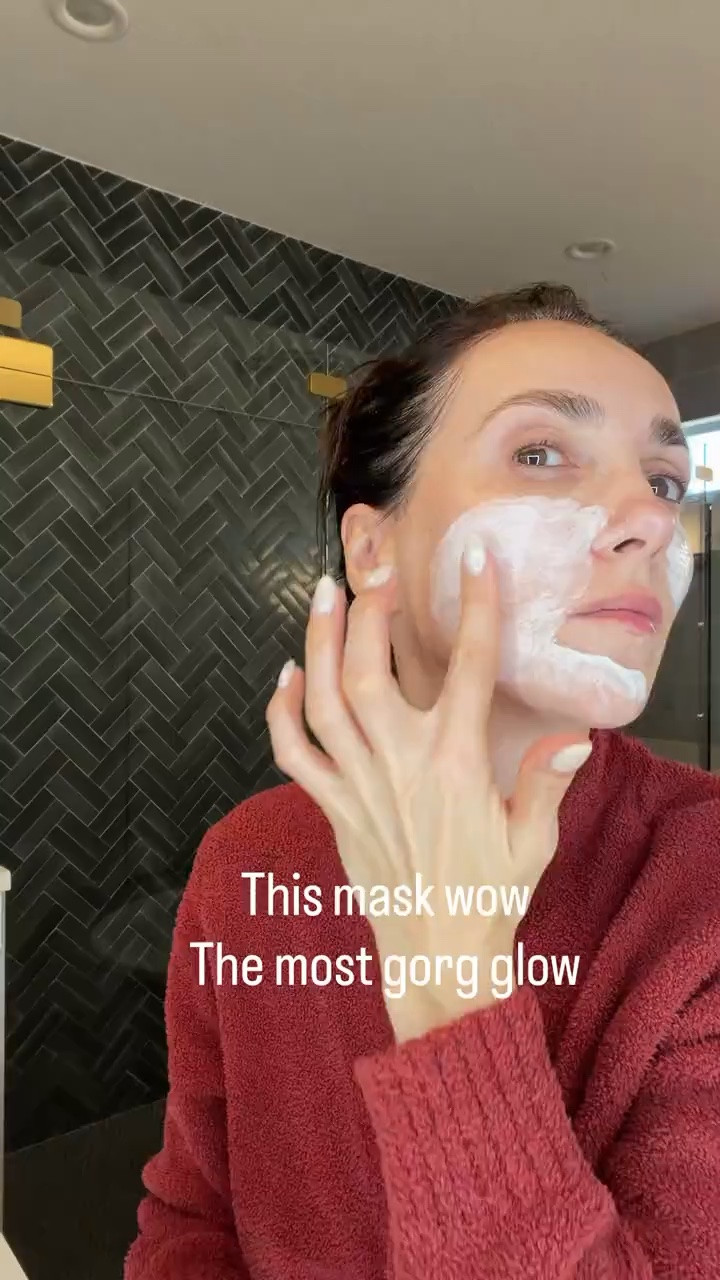 This face mask is one of my favorite ways to reset my skin when it’s feeling dull or tired. It leaves my skin feeling softer, smoother, and more hydrated without that tight, stripped feeling some masks can leave behind.

face mask, skincare routine, hydrating mask, glowing skin, beauty favorites, self care routine, skincare essentials, smooth skin, at home facial, weekly skincare, annabrstyle

#LTKBeauty #LTKOver40 #LTKgrwm