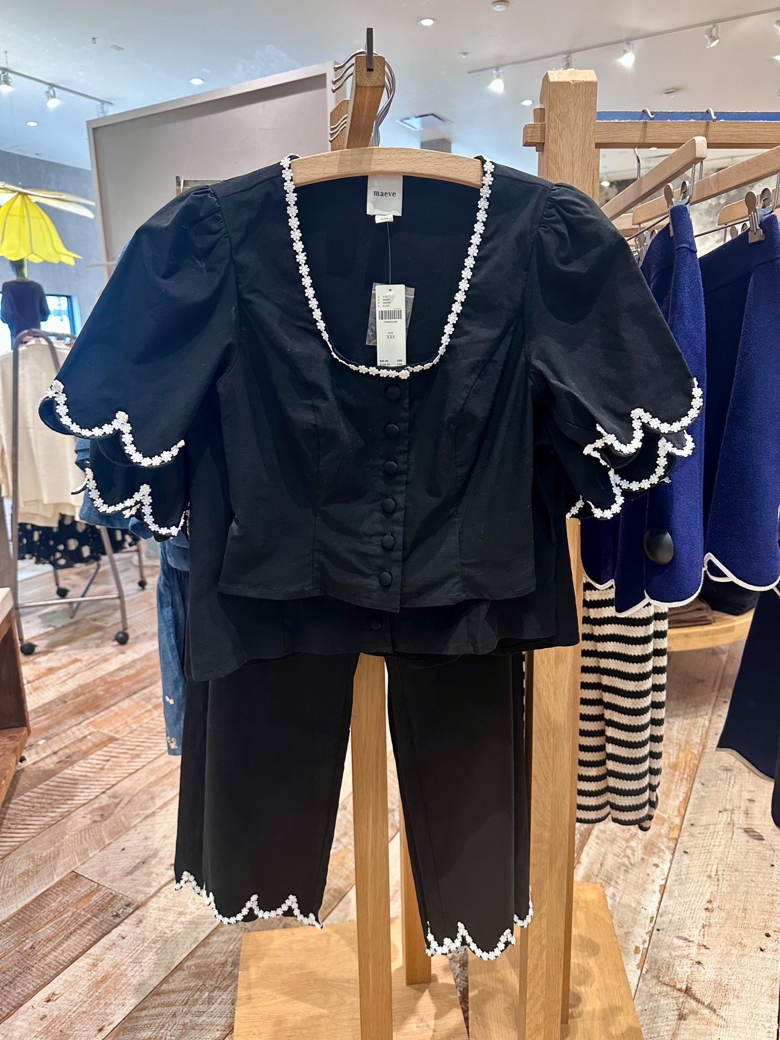 Obsessed with this set. The scalloped detail is so darling 

Spring outfit | matching set | navy outfit | scalloped hem | trousers | cropped top | vacation outfit 

#LTKgrwm #LTKootd #LTKTravel