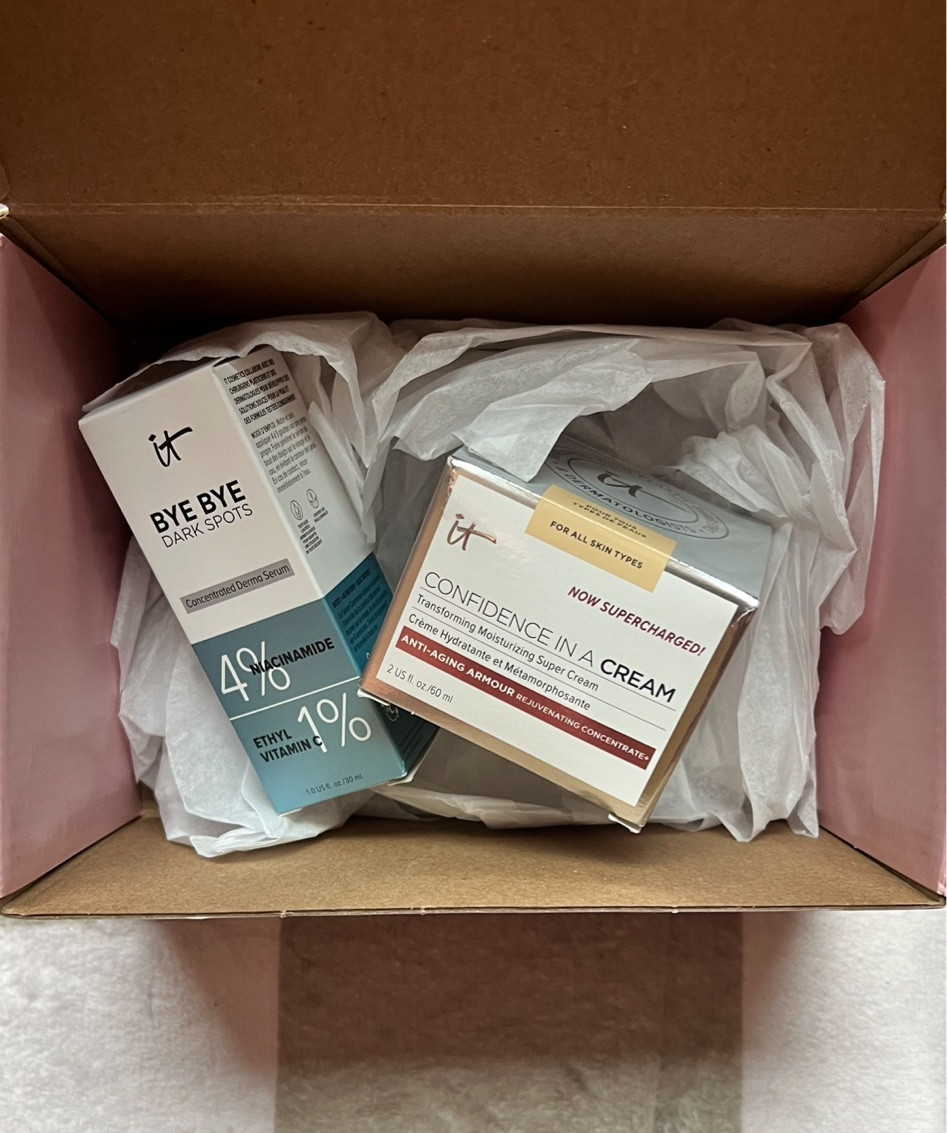 itCosmetics mini haul!! 

The bye bye dark spots serum is great and has helped lighten my acne scars. The confidence in a cream has been sooo good for my super dry skin. It is thick but also super light on the skin!

Skincare, itCosmetics, gifted products

#LTKfindsunder50 #LTKbeauty #LTKGiftGuide