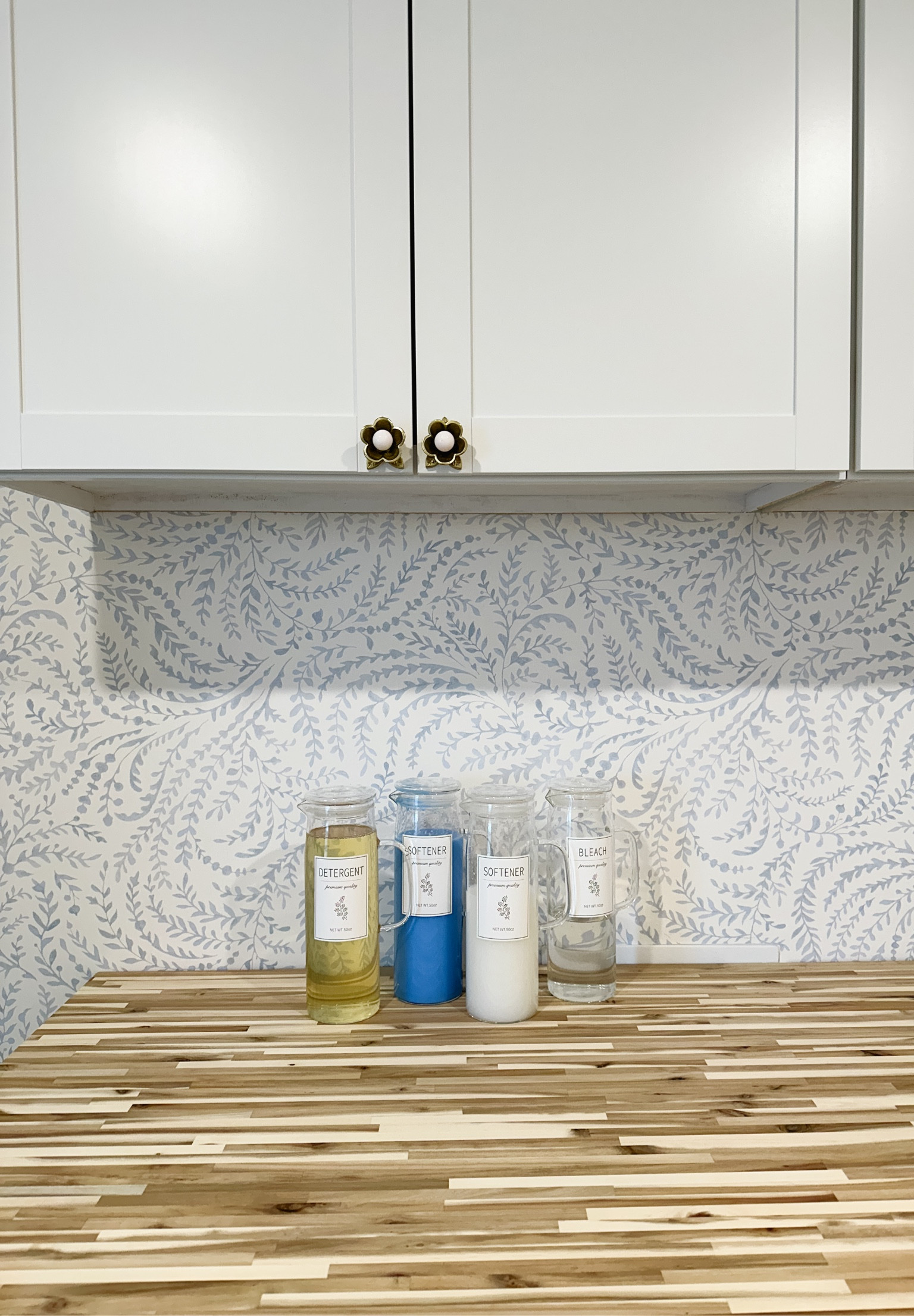 Laundry Room
Serena & Lily 
Blue and white 
Decor 
Priano wallpaper 

#LTKstyletip #LTKhome