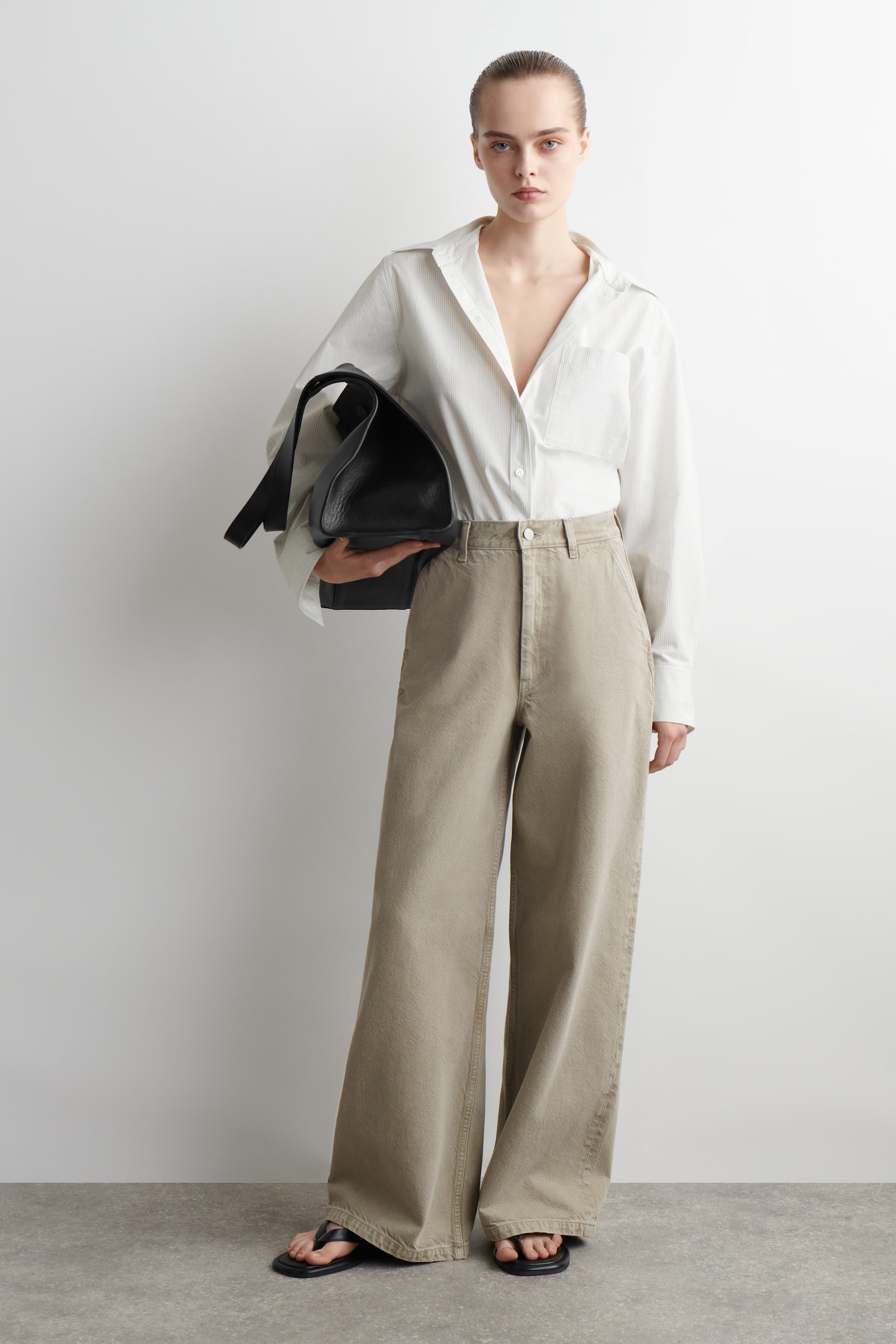 HOSE AUS RAW DENIM - GRAU | COS (EU)