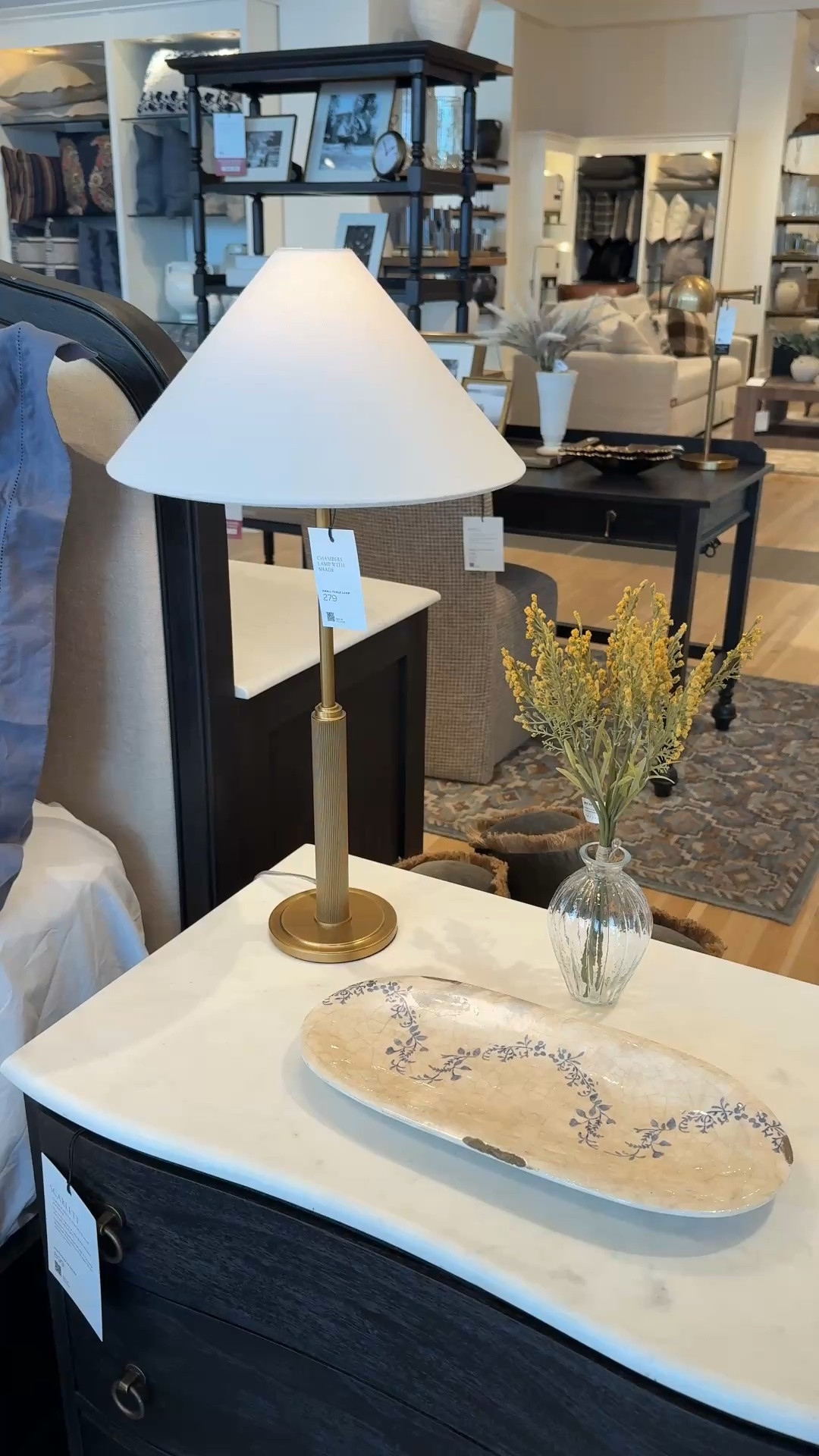 Lamp, vase, nightstand