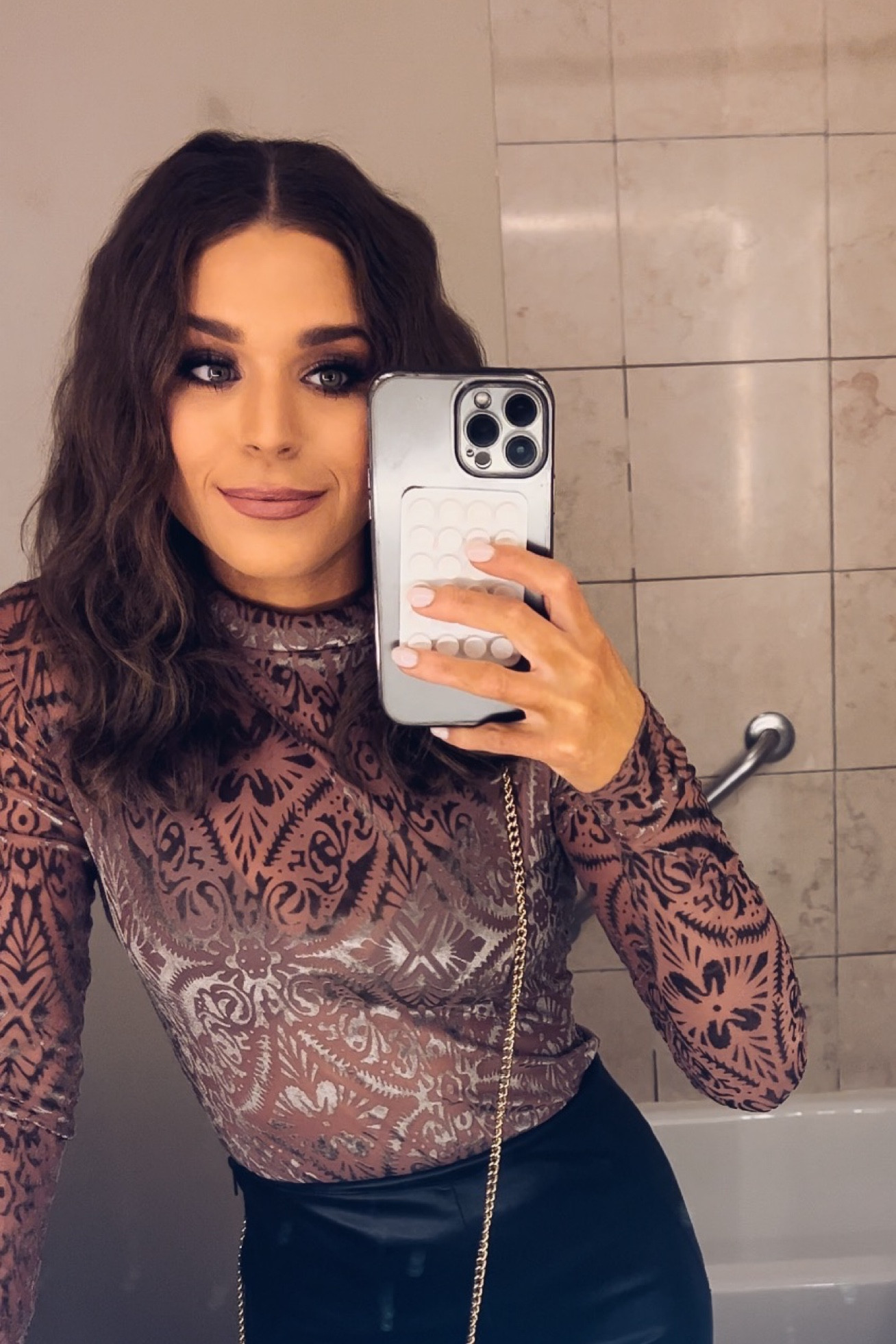 This top is perfect for so many occasions! I am wearing an XS! 

#LTKfindsunder100 #LTKSeasonal