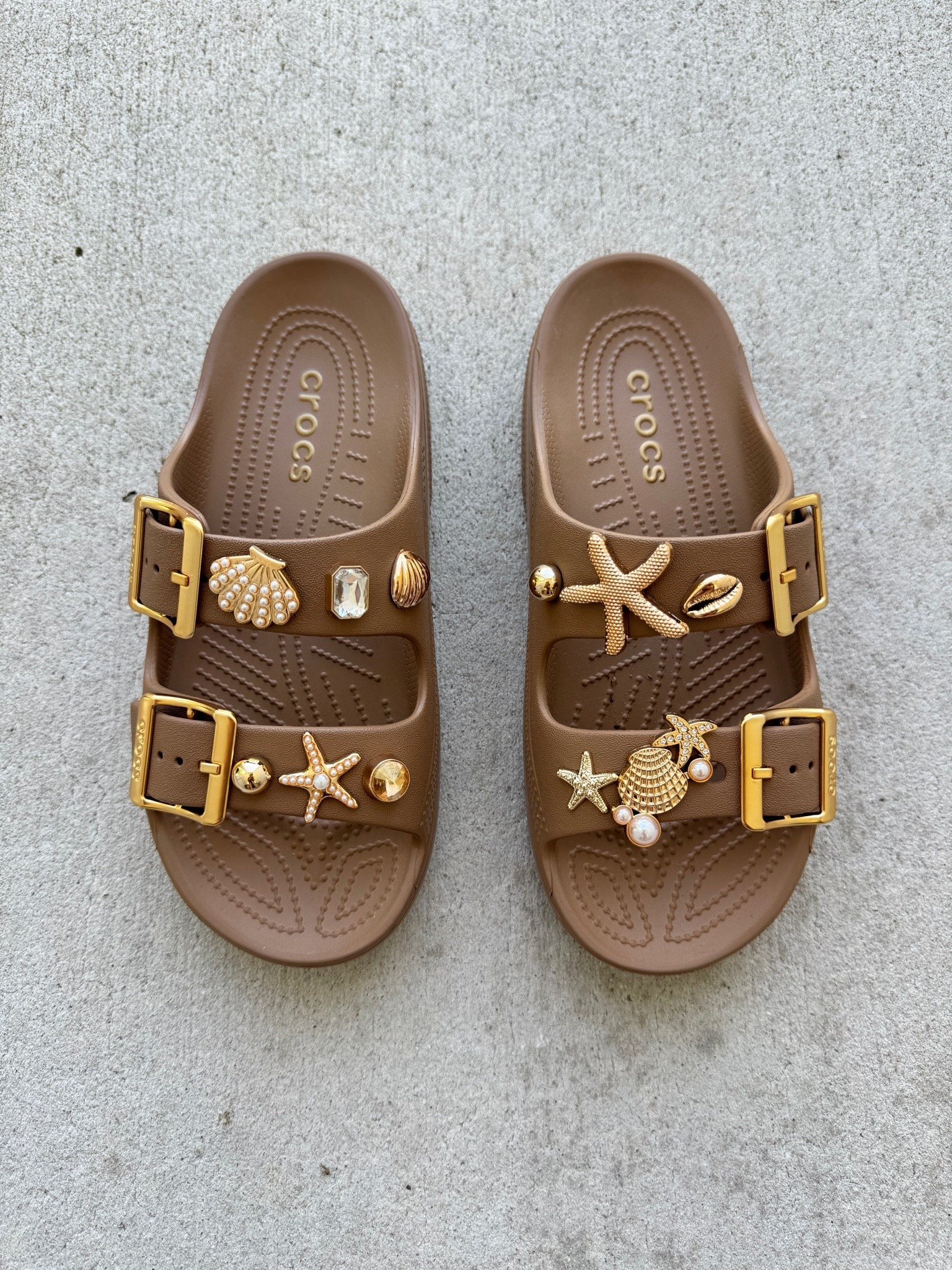 Crocs Saturday sandals, beach sandal summer sandal