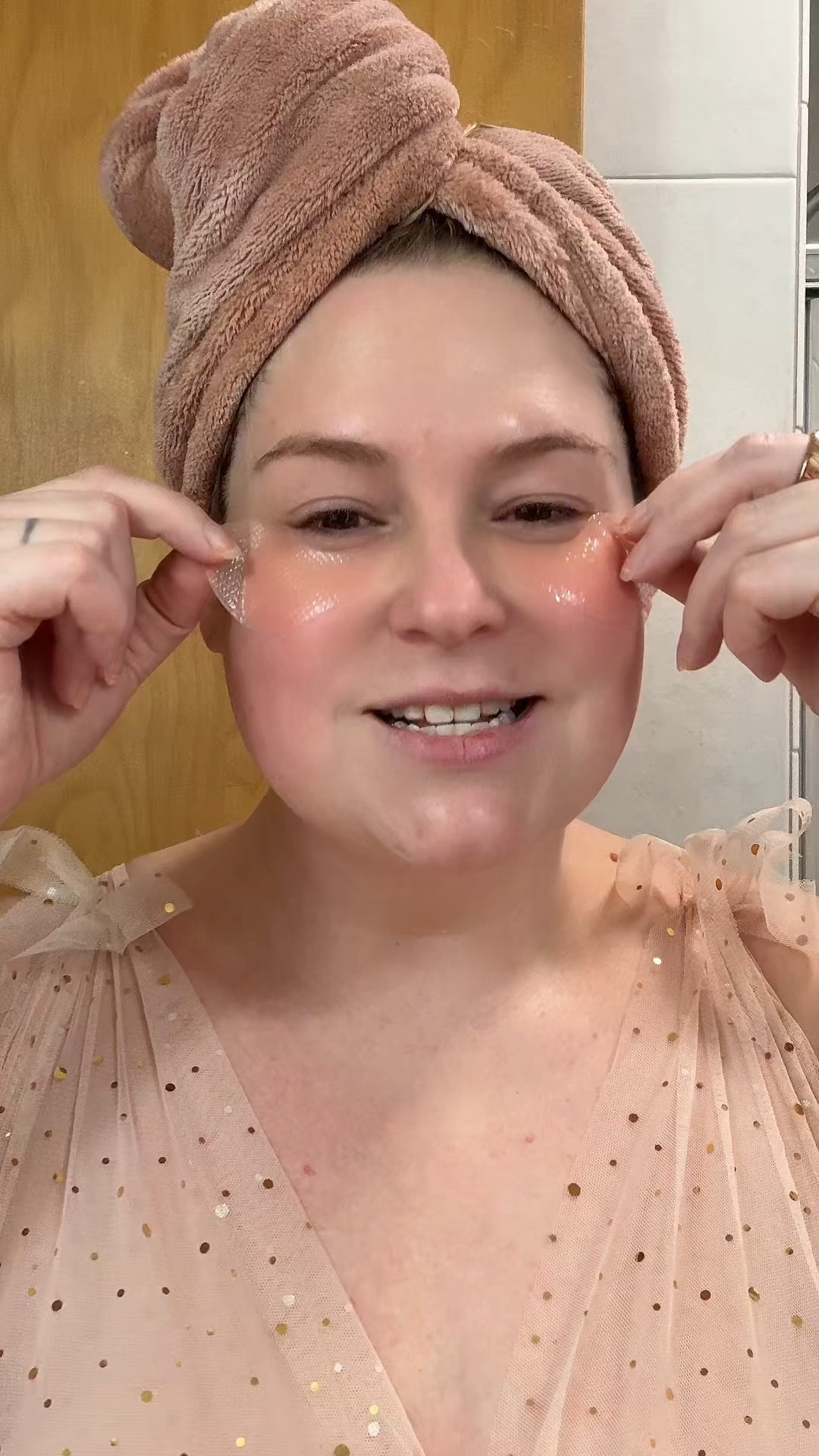 Bold blue liner. Frosted shimmer. Pink lip. 🎤💙

One minute. Full 80s energy. I lip-synced to Heart and leaned all the way in — bright blush, electric liner, and that unapologetic glam that makes getting ready actually fun.

The blue liner is worth linking because the pigment actually shows up and the tip gives you control for that sharp wing. The shimmer shadow delivers that icy 80s payoff without looking dry or patchy. And the lip color? Creamy, saturated, and comfortable — no slipping, no fuss.

Everything I used is saved in my LTK if you want to recreate the vibe (or just grab the liner).

#80sMakeup #GRWM #BoldBeauty #Over40Beauty #BlueEyeliner #LiveGorgeous

#LTKBeauty