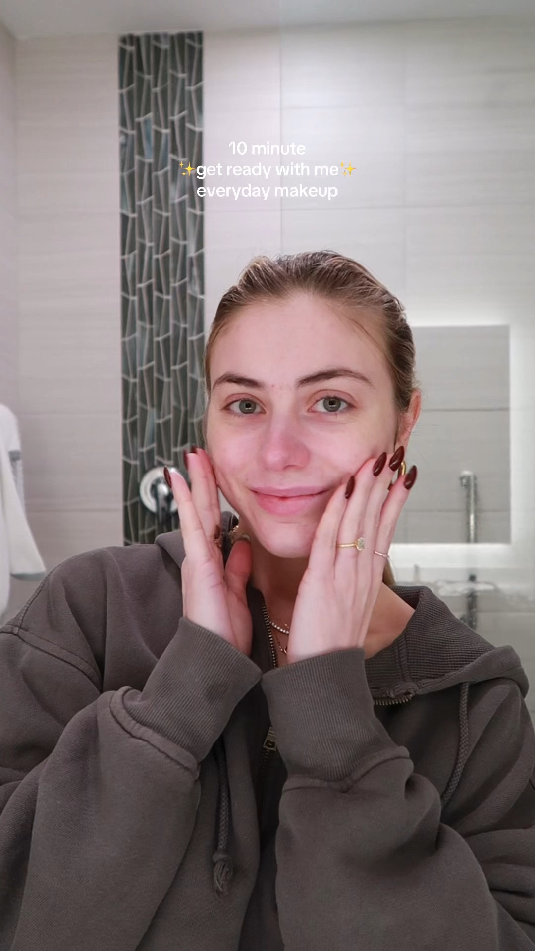 Get ready with me 10 minute minimalist makeup 

Haus labs foundation
Lancôme concealer
Saie dew blush 
Hourglass powder 
Hourglass dragon palette 
Charlotte Tilbury kkw lipstick
One size setting spray 

#LTKWatchNow #LTKTravel #LTKBeauty