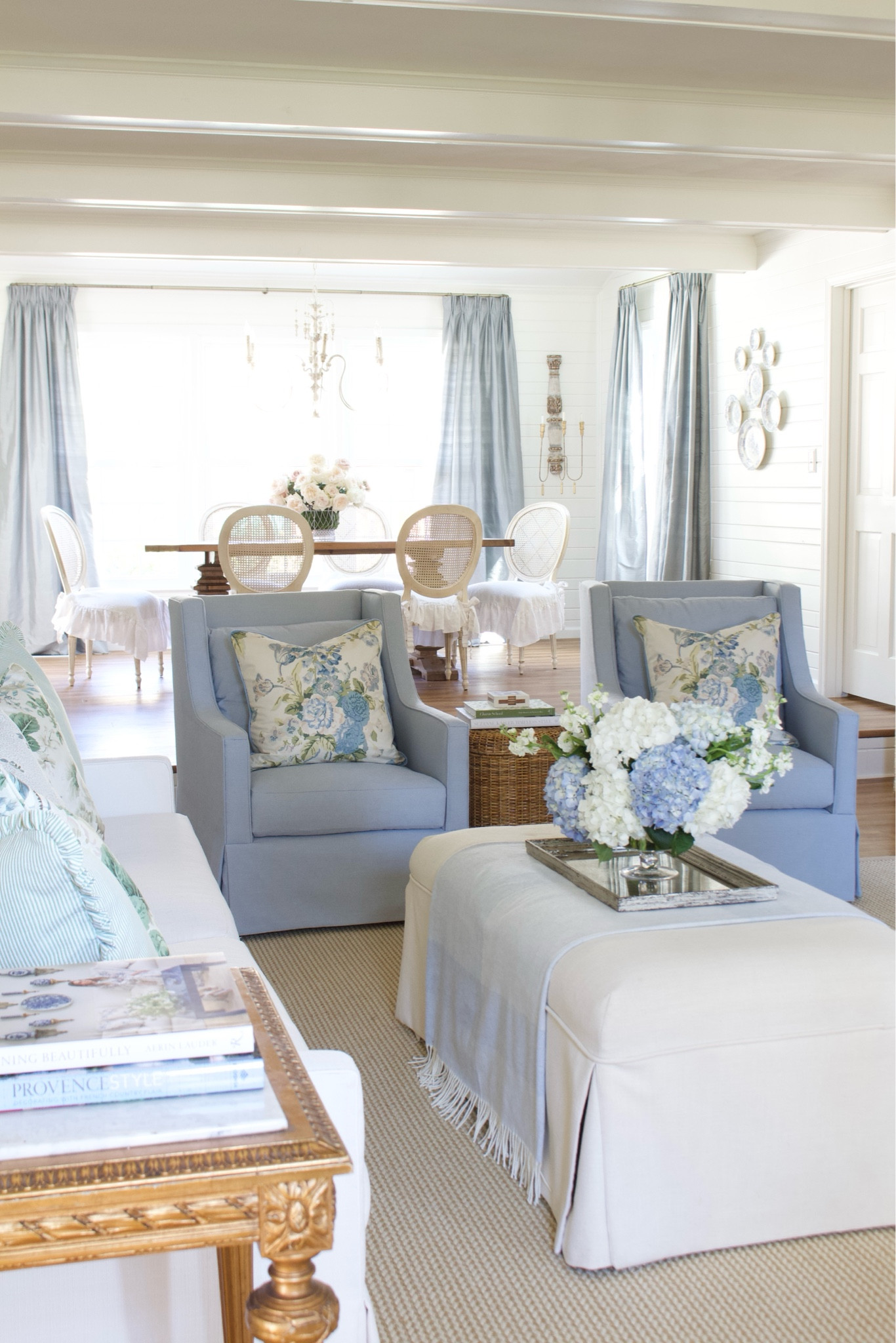 Welcome spring with beautiful blues!🩵💙🤍

#LTKStyleTip #LTKHome