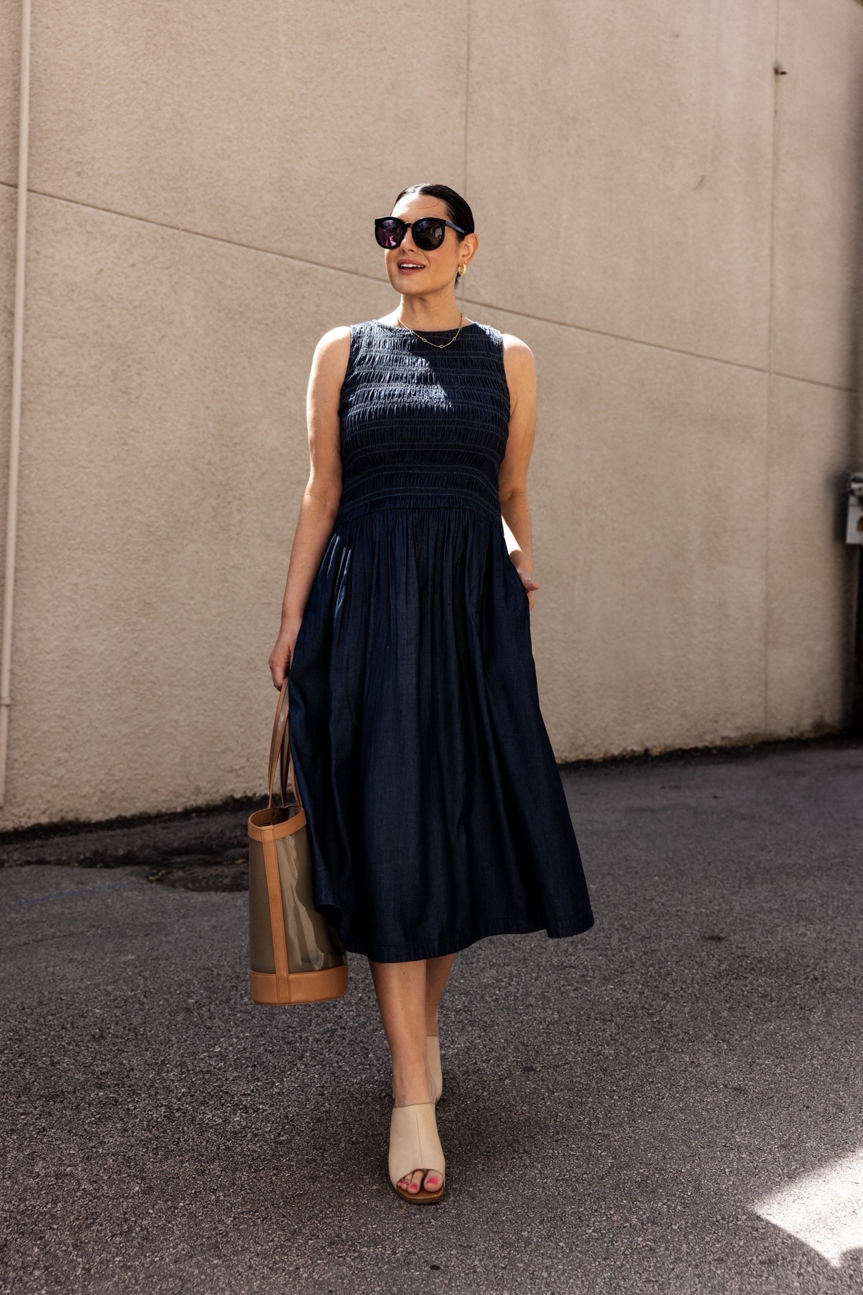 Just noticed my @Madewell dress is 20% off! Tts fit, I’m in the large.