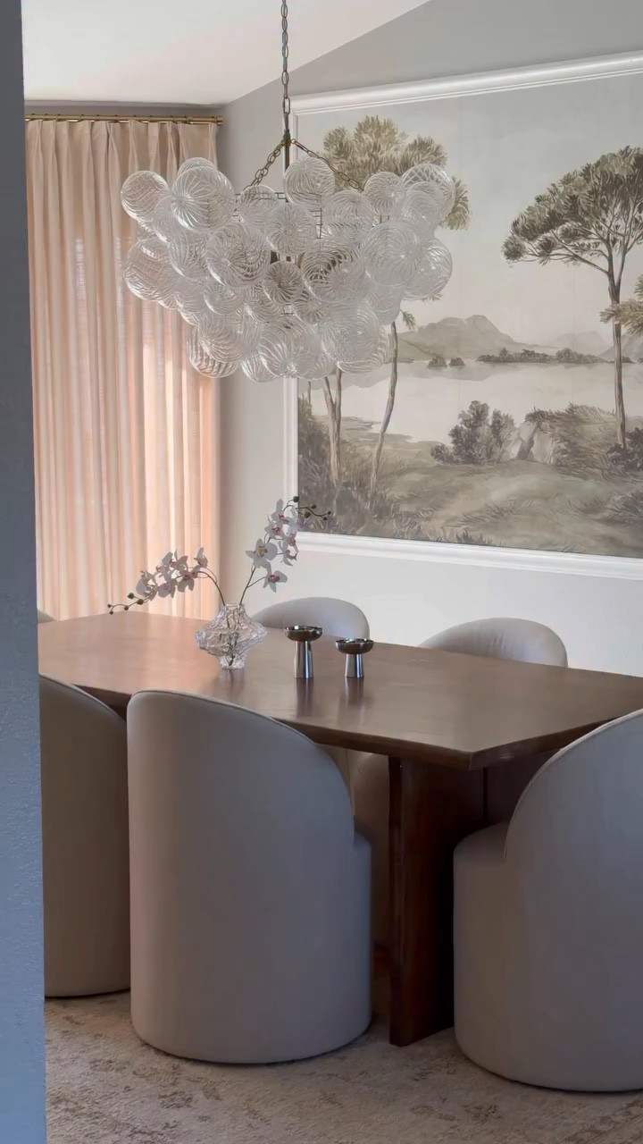 quiet luxury, but make it a dining room 🤍
use code ALYSSA10 for 10% off ✨ @thepopmaison 

#popmaison #luxuryhome #moderninterior #neutralstyle #homeinspo

#LTKSeasonal #LTKU #LTKHome