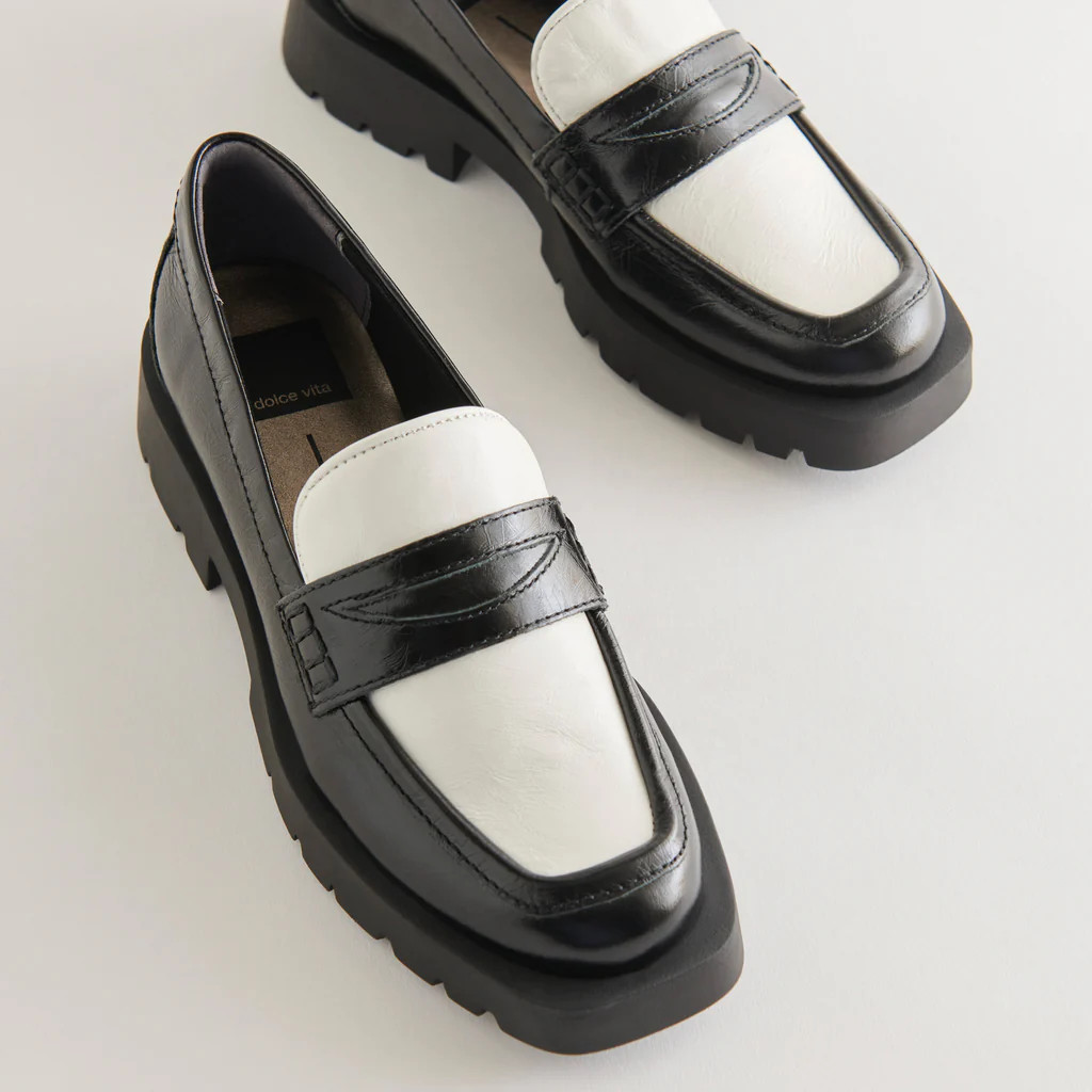 ELIAS FLATS BLACK WHITE CRINKLE PATENT | DolceVita.com