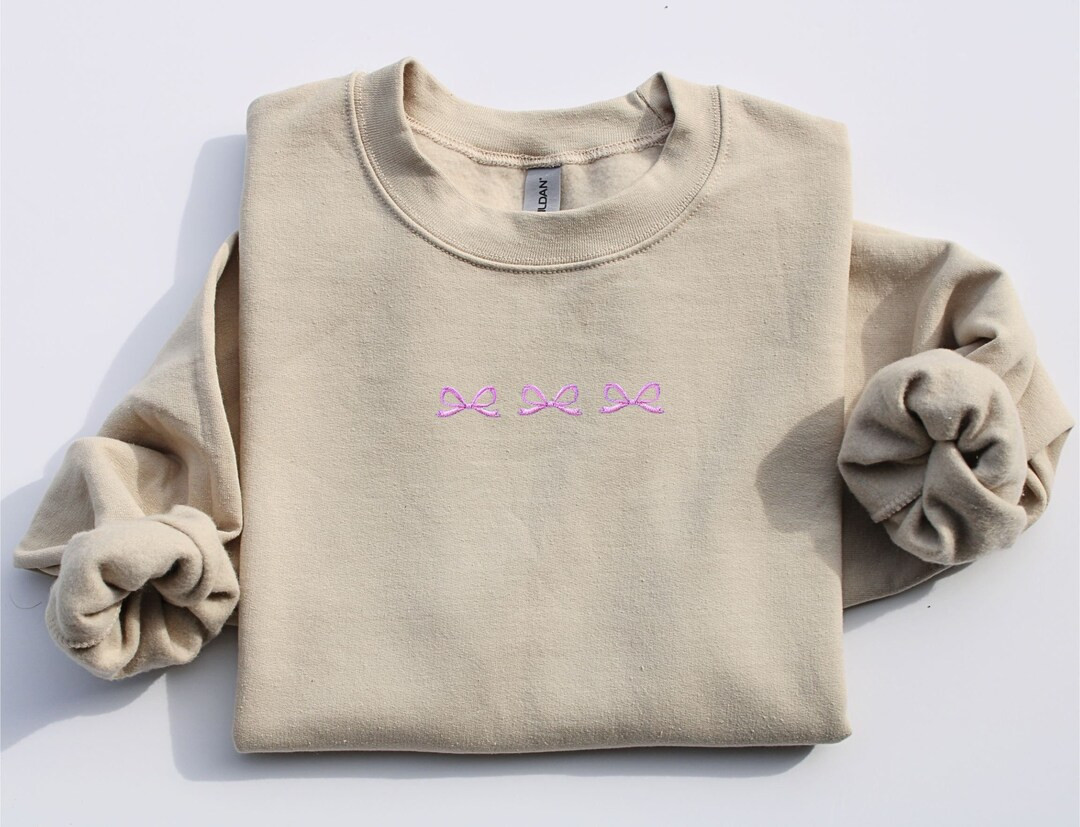 Bow Embroidered Crewneck Sweater Coquette Bow Sweatshirt for Valentines Day Minimalistic Embroide... | Etsy (US)