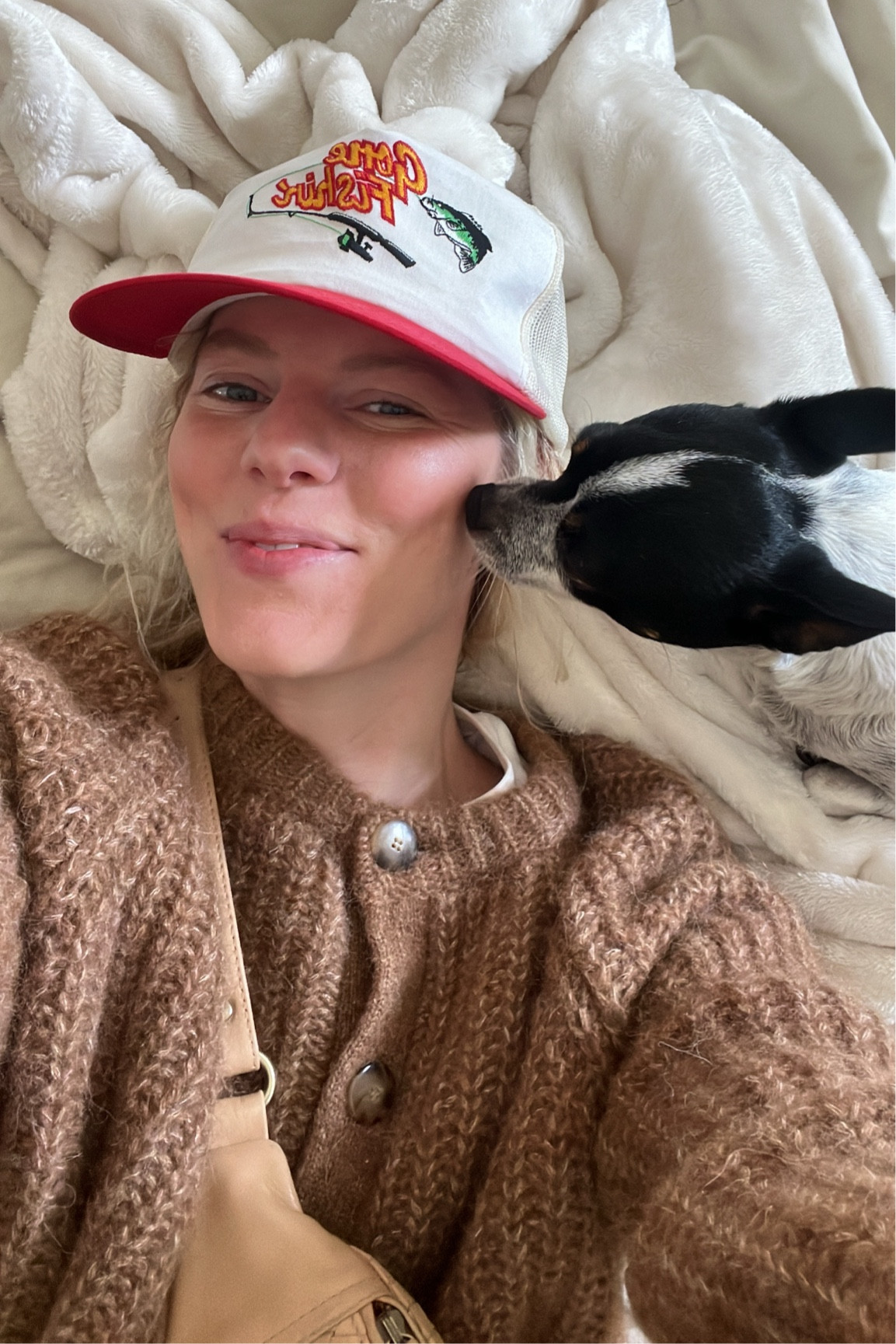 Linking this cardigan — it’s a DREAM! So soft & cozy. Lots of colors too!