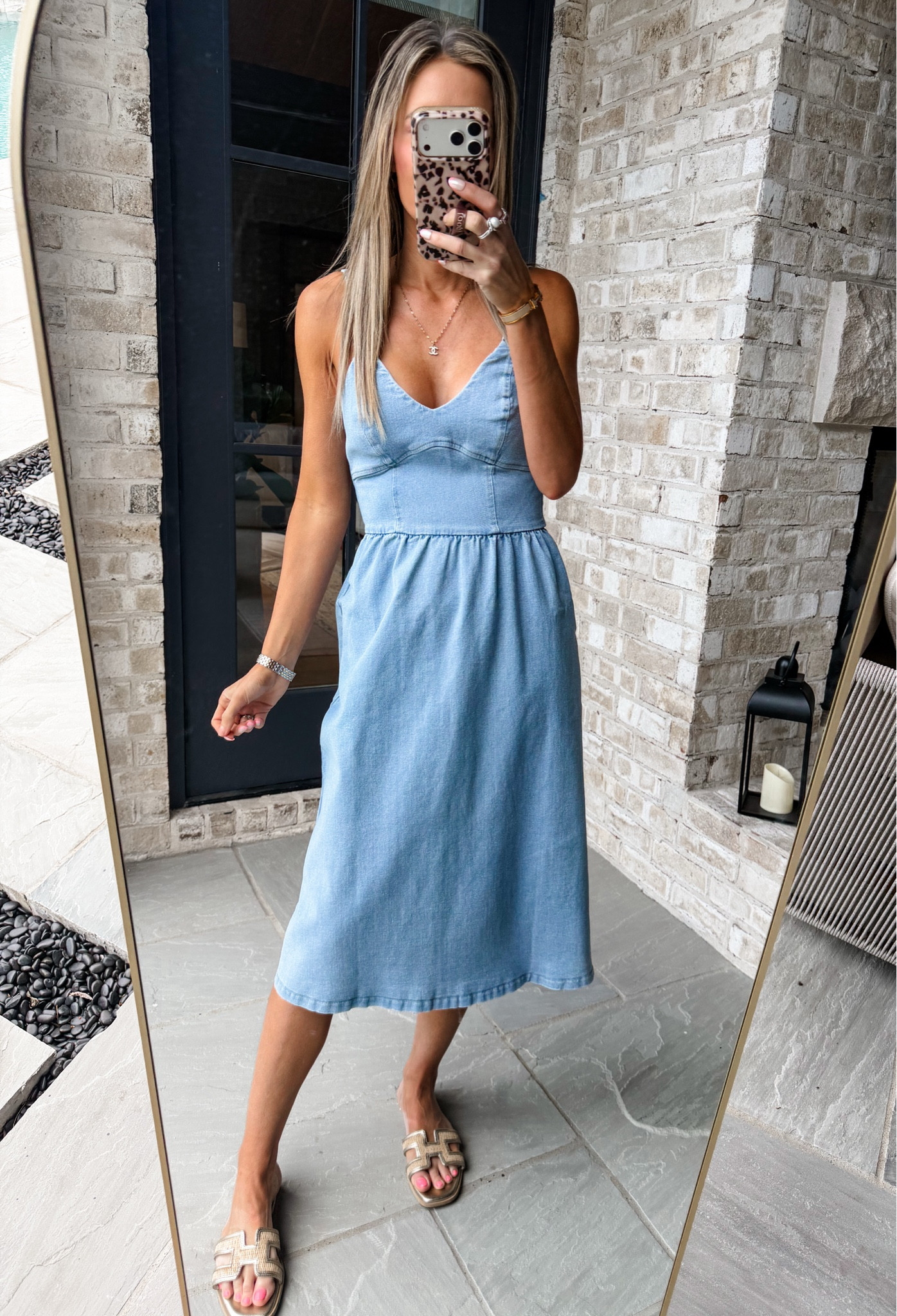 Denim mini summer dress! 💙☀️

#LTKgrwm #LTKootd #LTKSeasonal