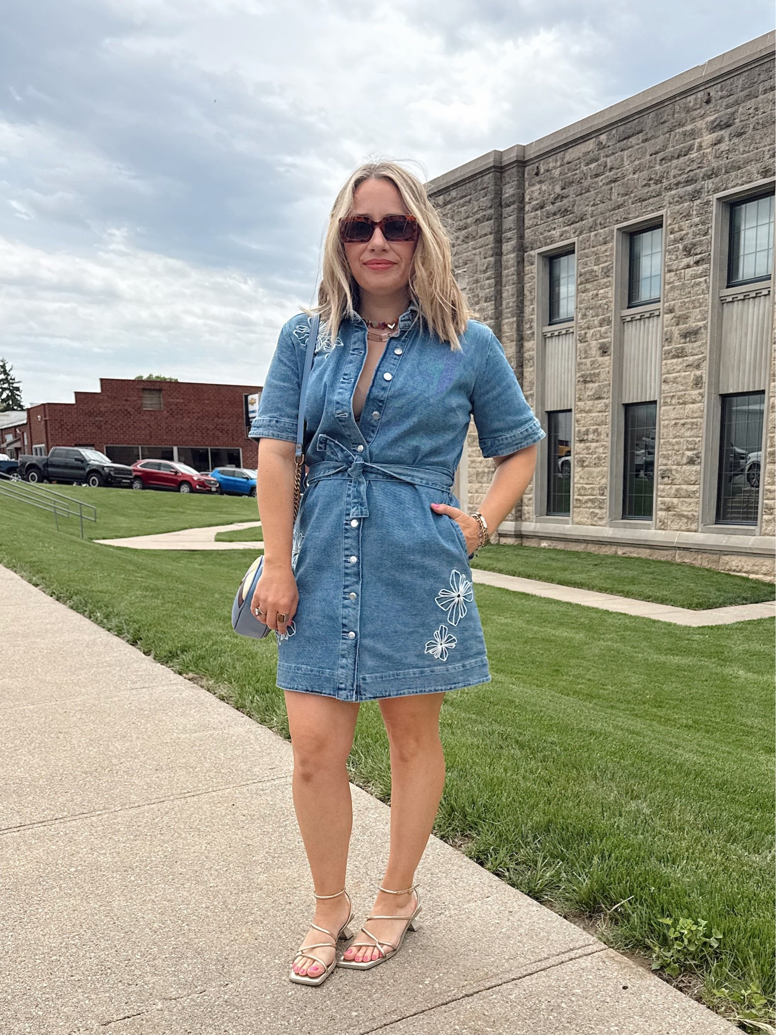 Yeah, this is one of those Walmart pieces you’re adding to cart immediately- And it’s on sale today! #walmart #dresses #sale

#LTKstorytime #LTKPetite #LTKMidsize