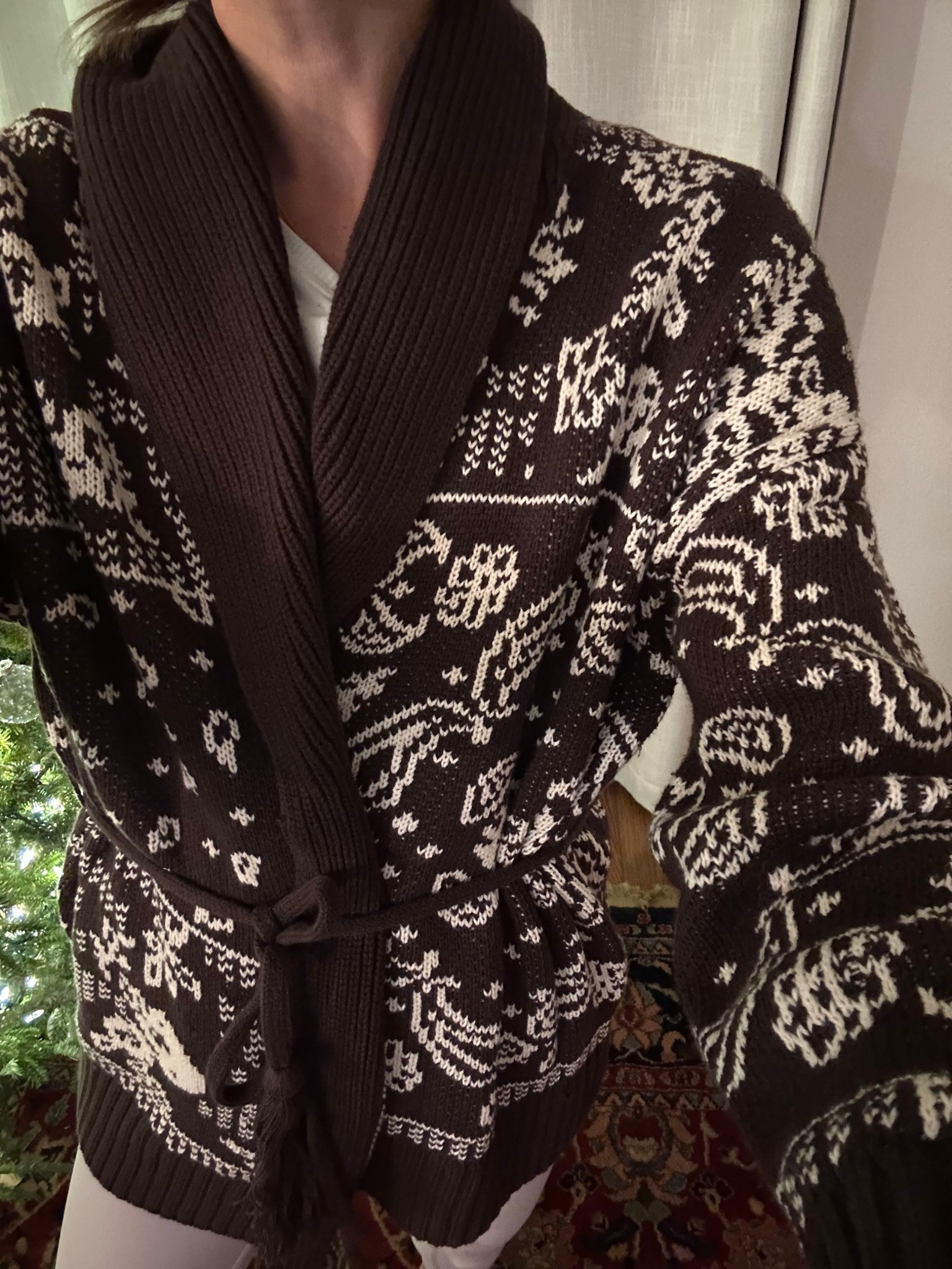 Trending bandana print cardigan for less than $100!

She’s cozy & much less than the more expensive versions. Perfect chocolate brown and warmth for winter!

#LTKHoliday #LTKFindsUnder100