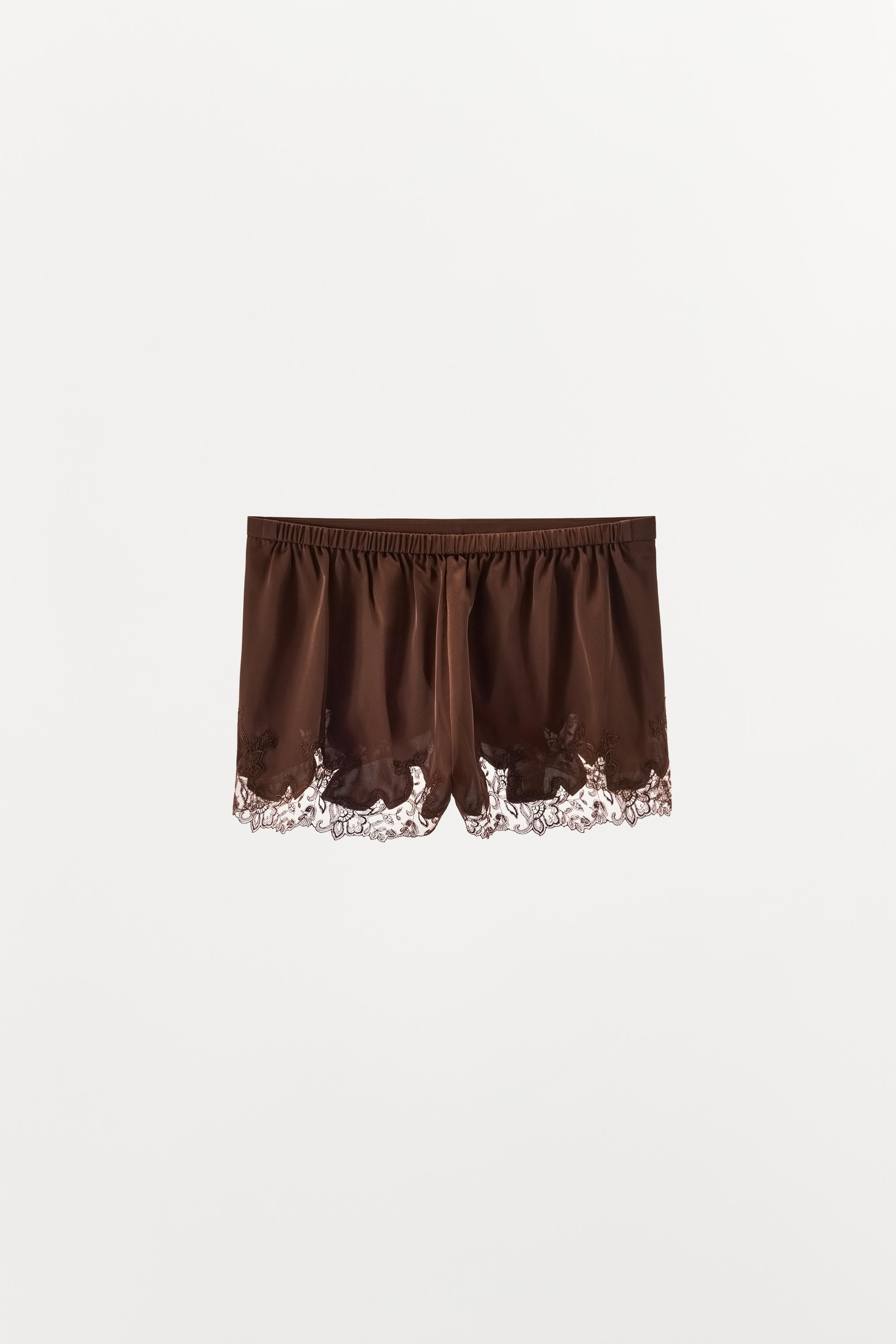 SHORTS SATINATI RICAMI PIZZO | Zara IT