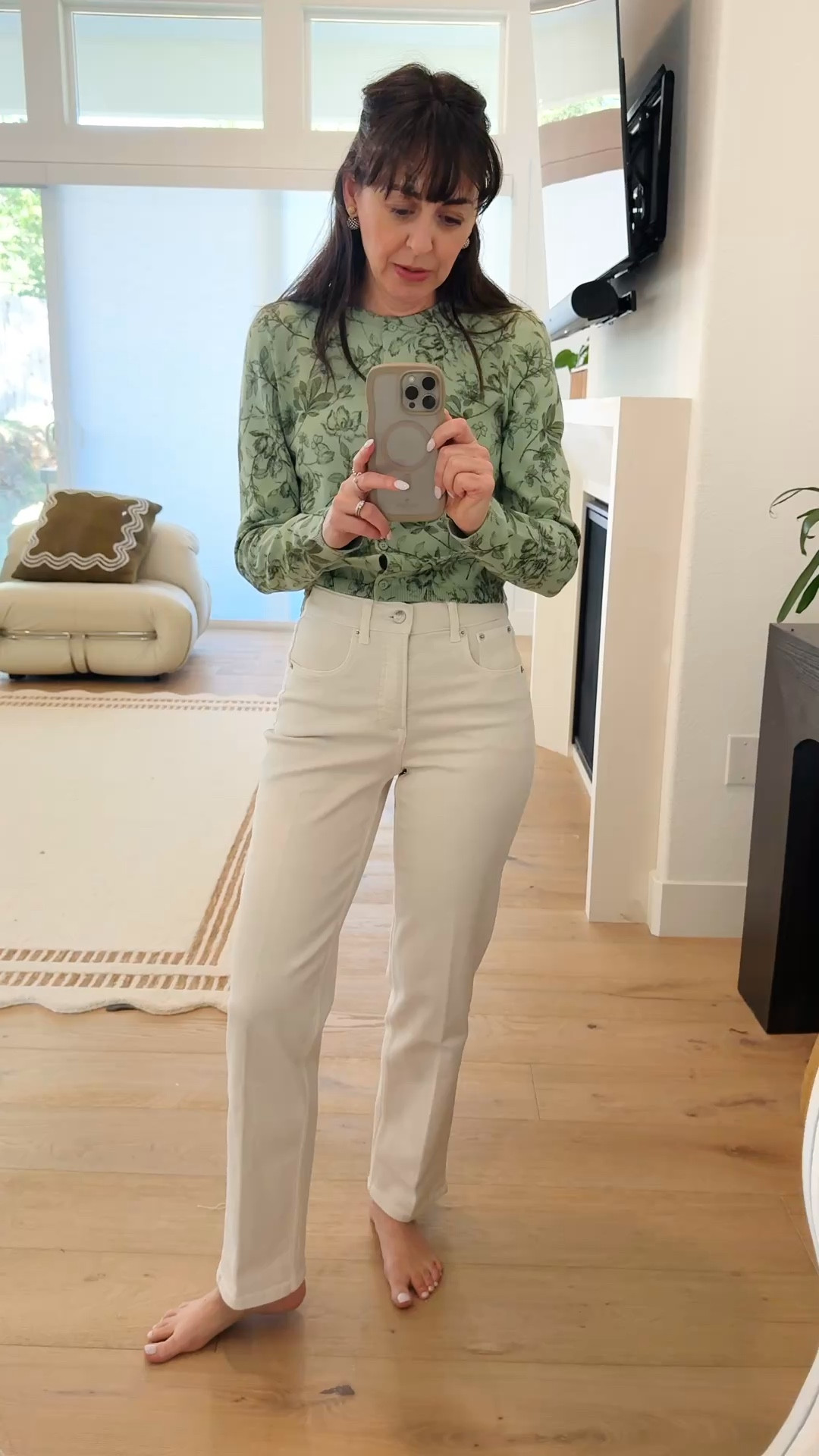 Alice & Olivia 25% off mostly everything on the website. Apply promo code LTKFRIENDS in cart for the discount code to be applied. 

Spanx 20% off - copy and pste the promo code from my LTK into your cart at checkout