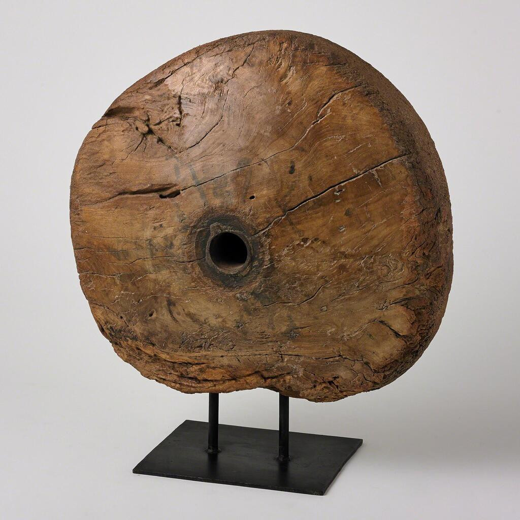 Antique Cart Wheel on Stand In Brown | 1stopbedrooms