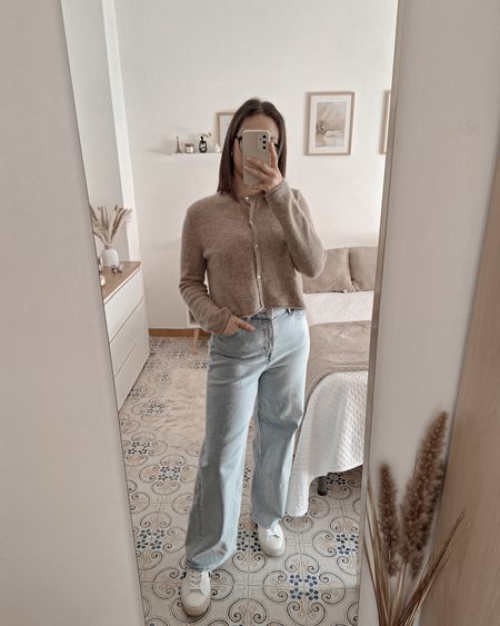 ootd 🪐

- Cardigan wearing a size medium 
- Wide leg jeans: wearing a size 10 (TTS)
- Veja campo runs TTS

fashion inspo, spring outfit, spring ootd, casual outfit, casual ootd, casual chic, casual chic ootd, gray cardigan, beige cardigan, soft cardigan, wide leg jeans, high waist jeans, white sneakers, veja campo, style inspo, women fashion

#LTKSeasonal #LTKmidsize #LTKstyletip