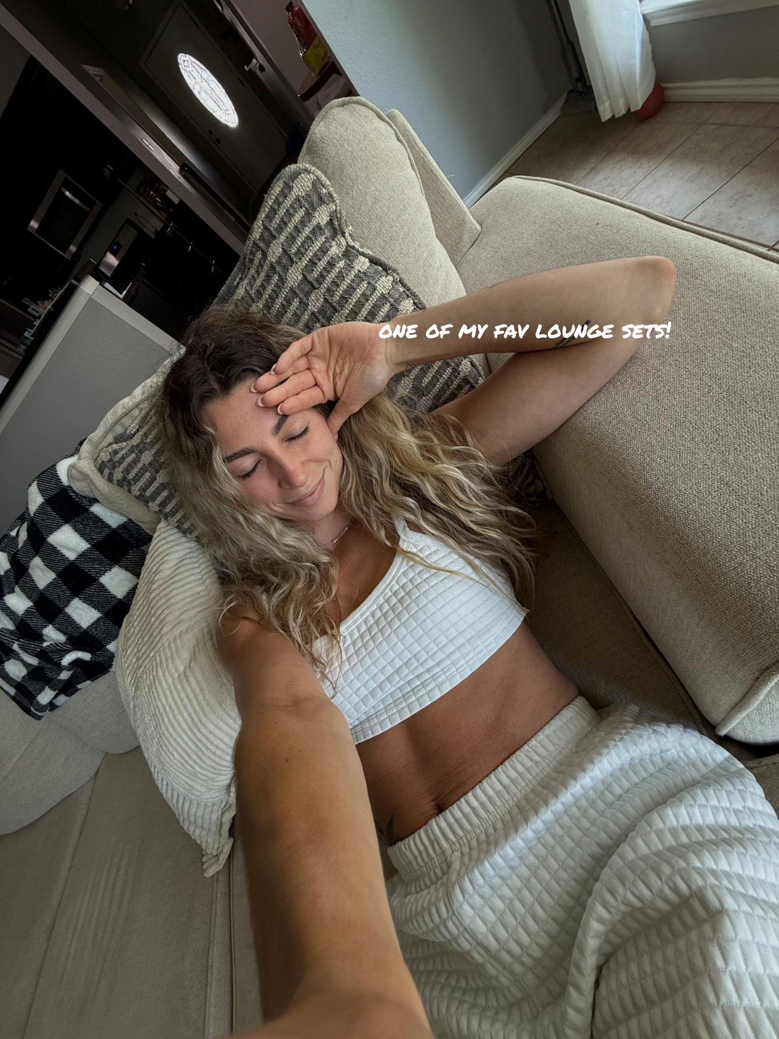 i love the texture of it!!!
- size xs 