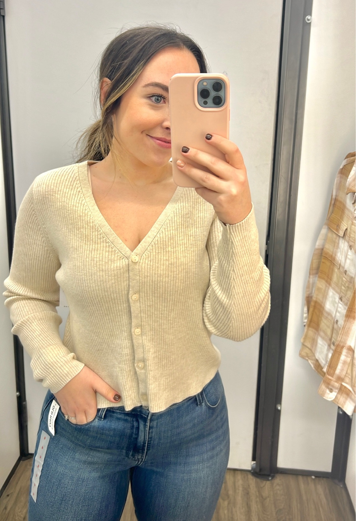 Wearing a size Large! #cardigan #sweater #oldnavy 

#LTKstyletip #LTKunder50 #LTKcurves