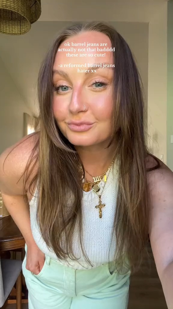 Kinda obsessed with barrel jeans! Wearing a 32

#LTKMidsize #LTKSeasonal #LTKVideo