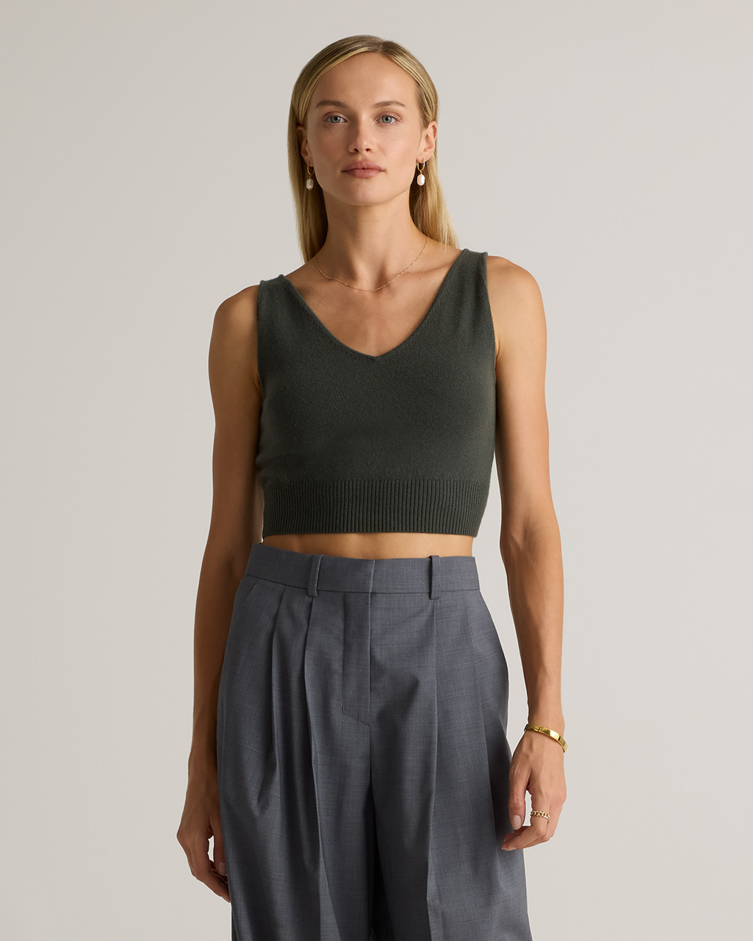 Quince | Women's Mongolian Cashmere Cropped Tank Top in Moss, Size XS | Quince