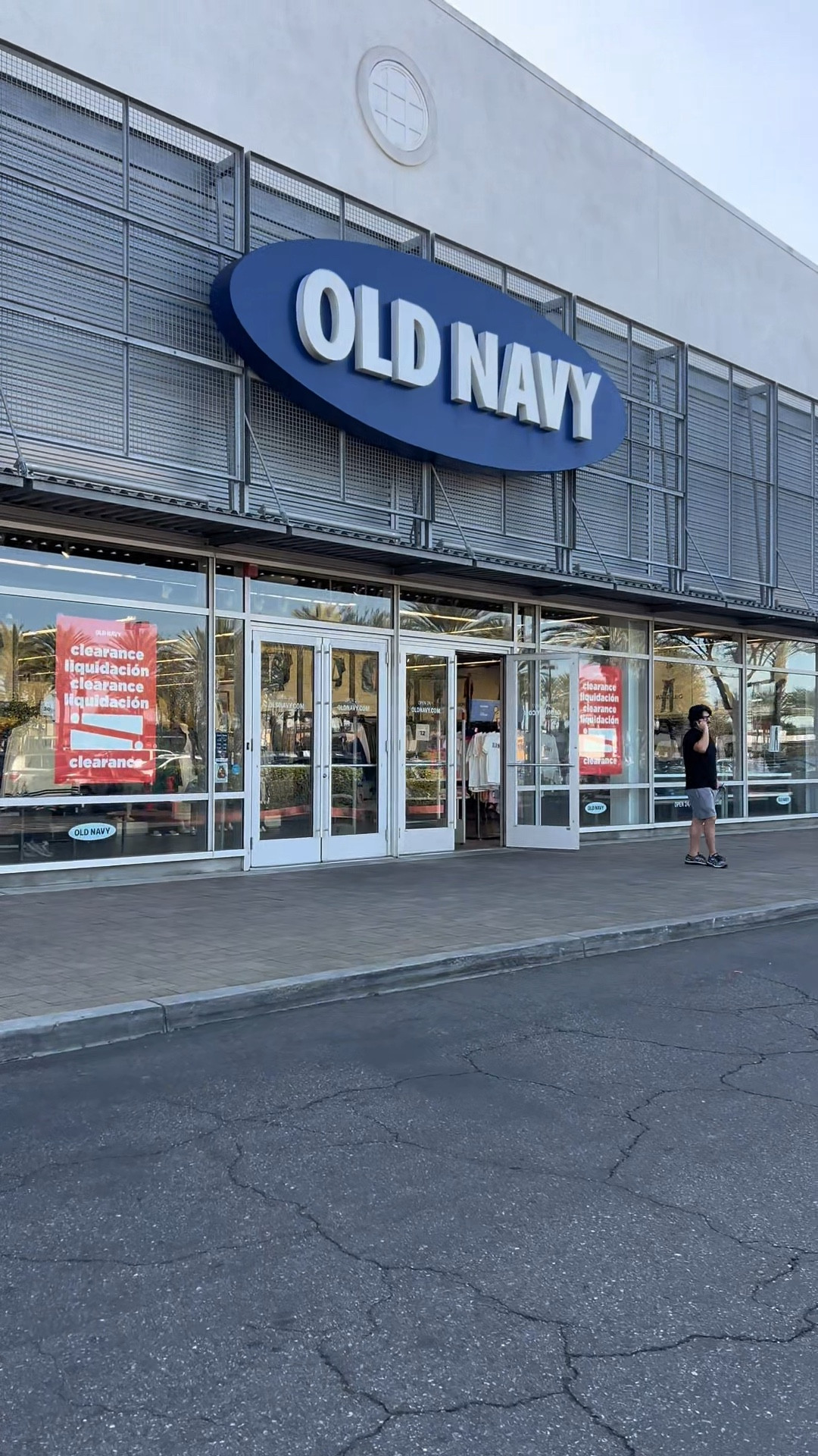 Old Navy has me in a chokehold 