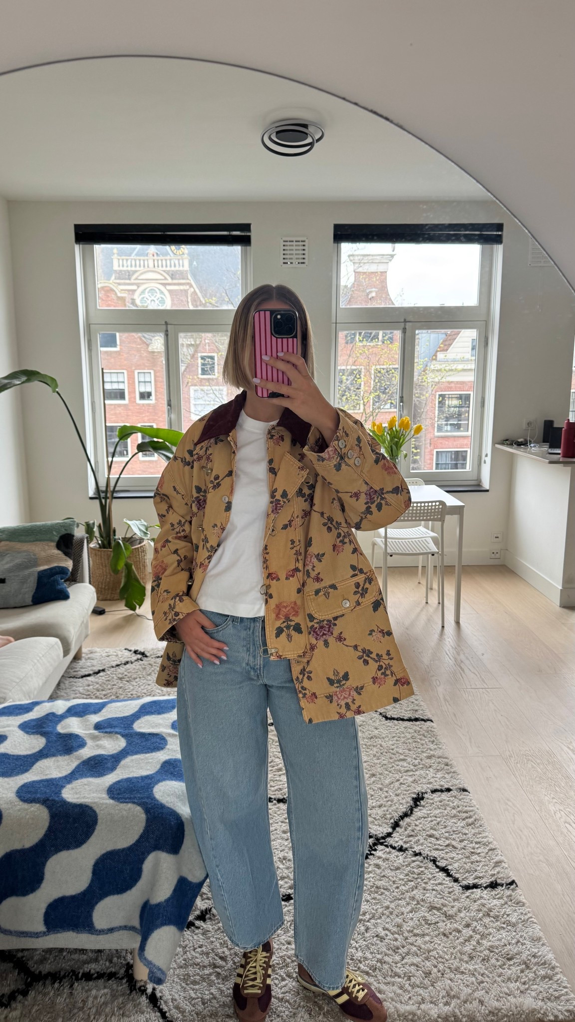 Spring outfit inspo!

Abercrombie sale is on! 15-25% off plus an extra 15% off with code AFxLTK

Jeans - I sized down 2x to 26W reg length 
Jacket: free people (S)
Tshirt: cos (M)
Shoes true to size 



#LTKeurope #LTKuk #LTKspring